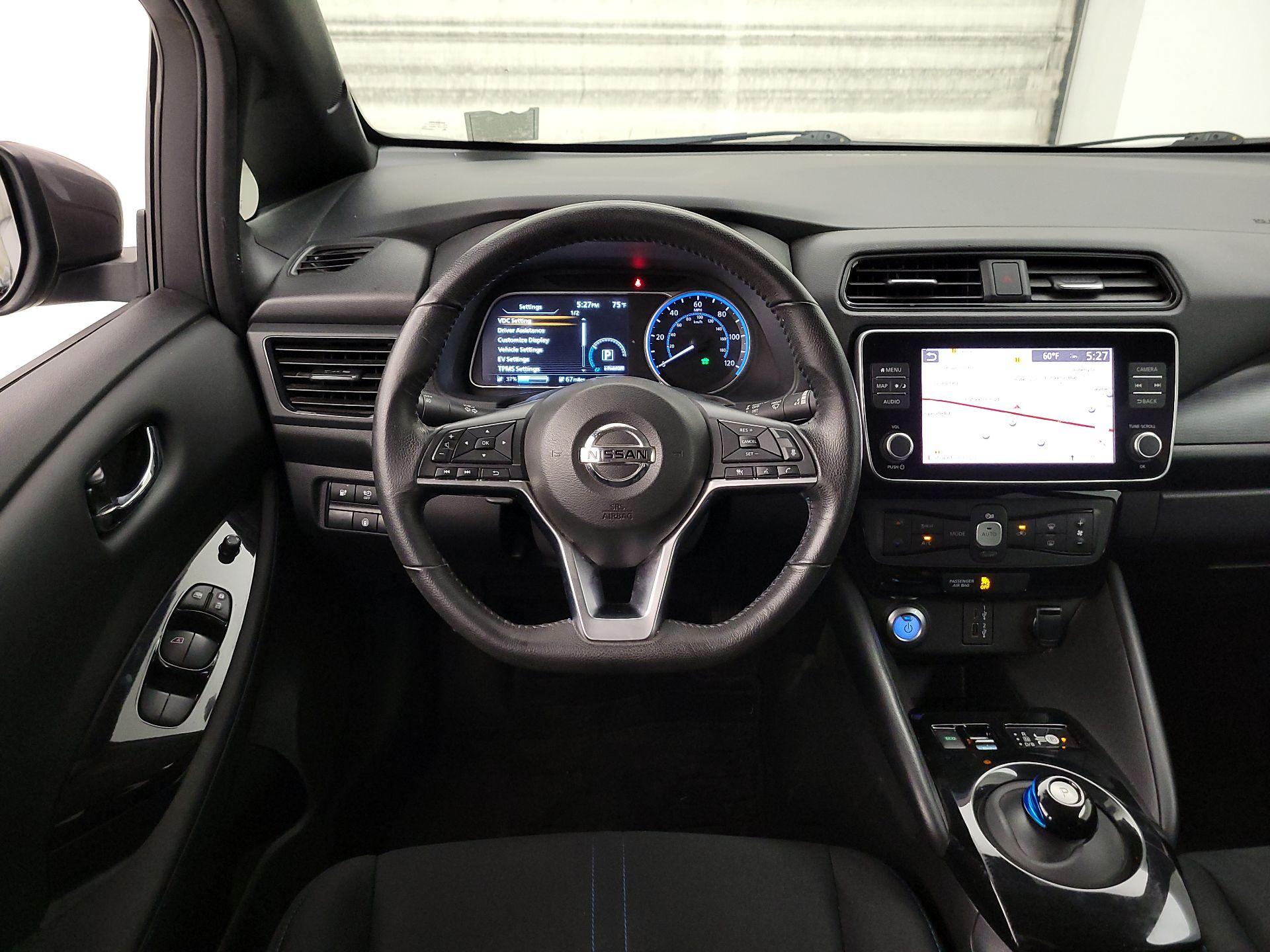 Thumbnail: 2020 Nissan Leaf - 10