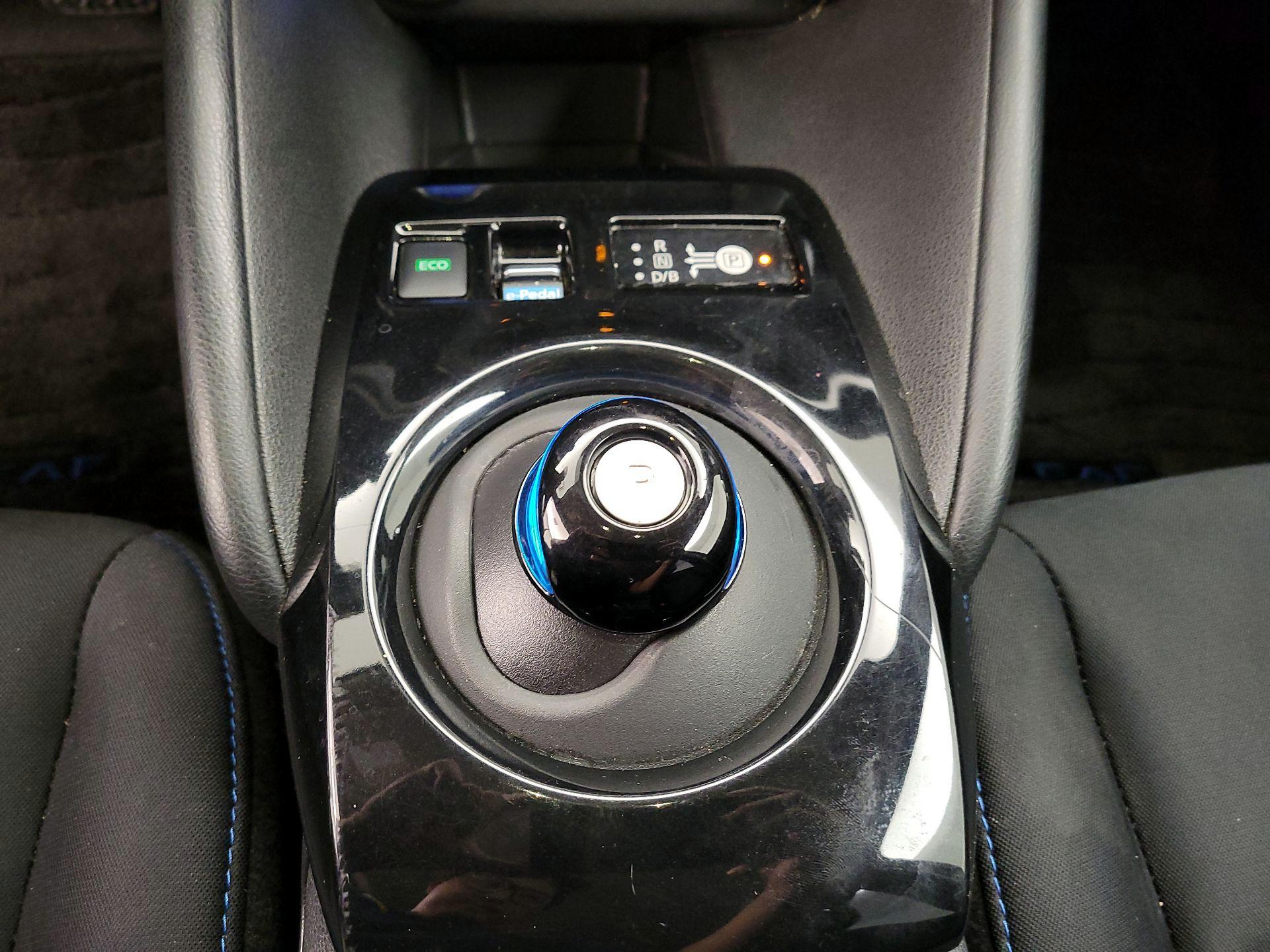 Thumbnail: 2020 Nissan Leaf - 18