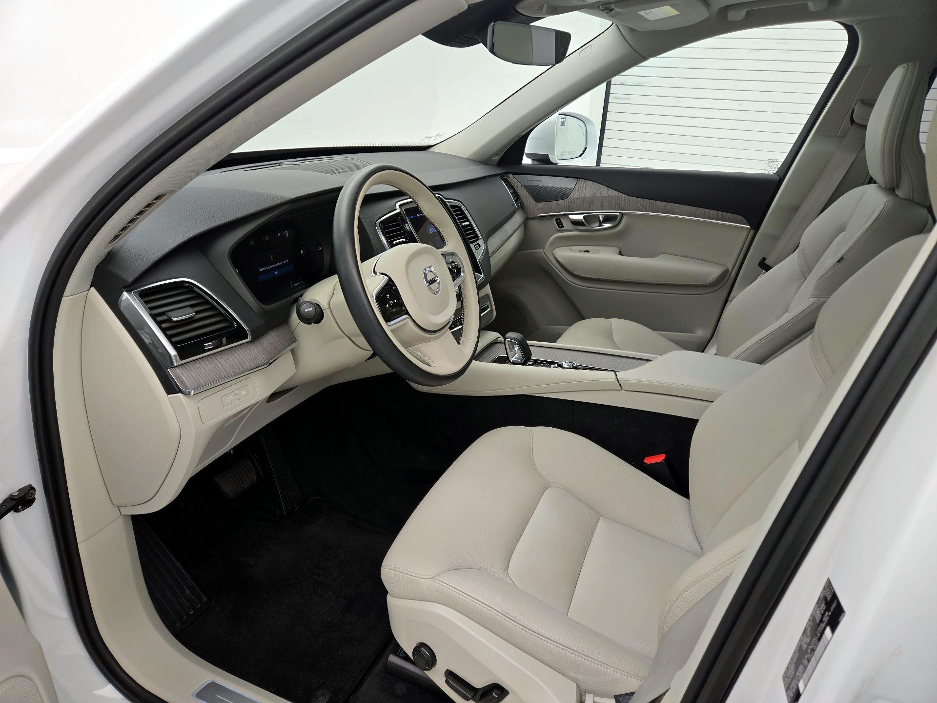 Thumbnail: 2023 Volvo XC90 - 11