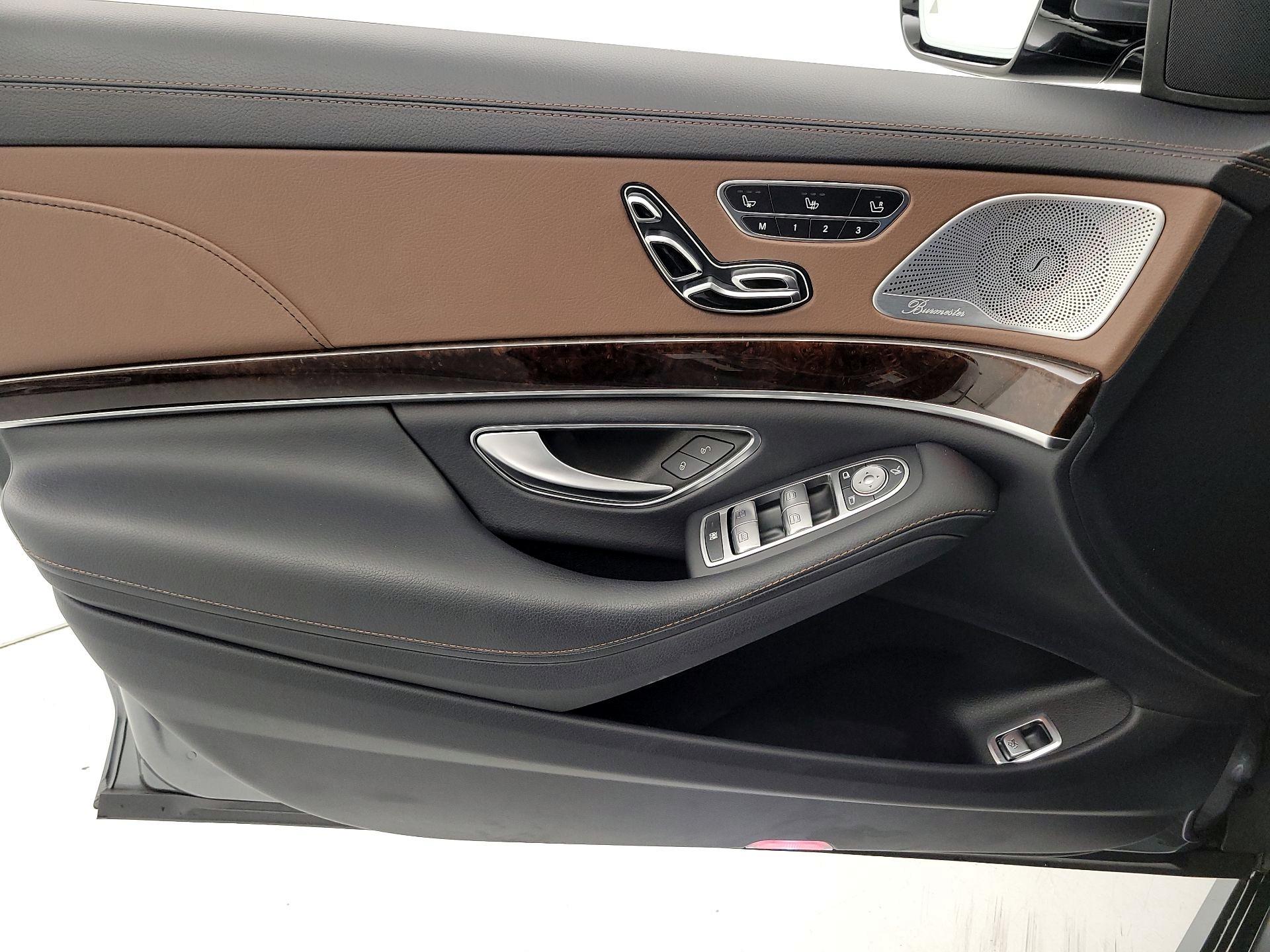 Thumbnail: 2020 Mercedes-Benz S-Class - 12