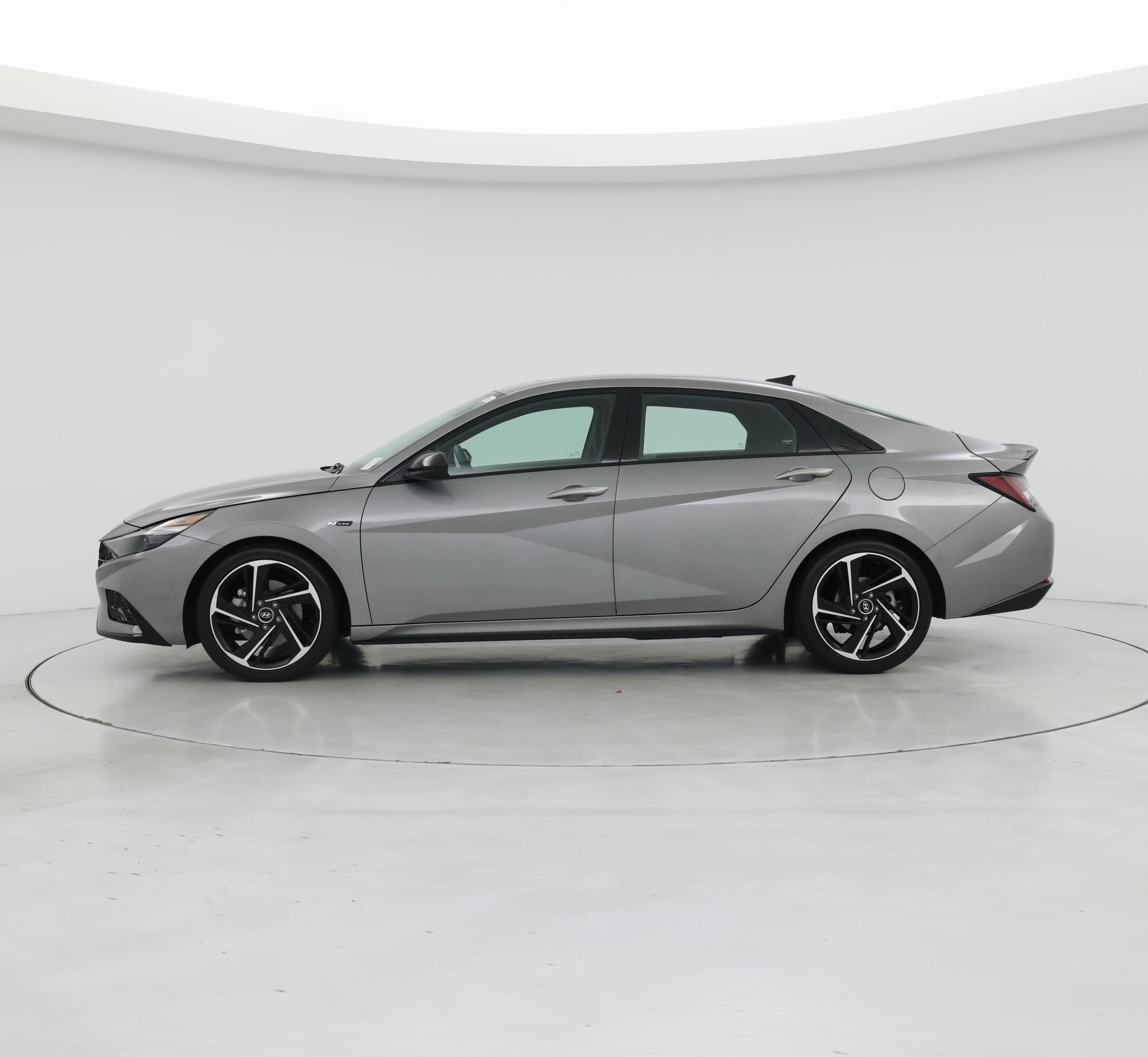 Thumbnail: 2022 Hyundai Elantra - 3