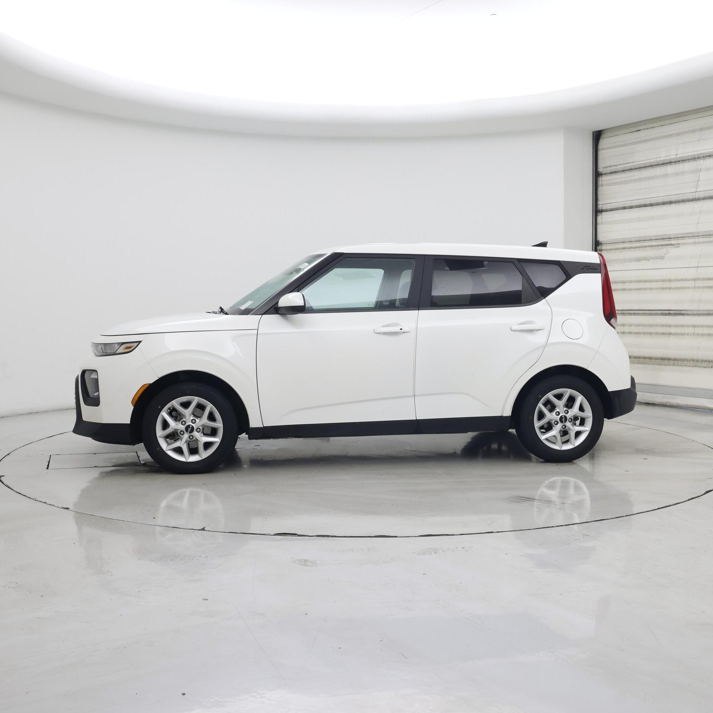 Thumbnail: 2022 Kia Soul - 3