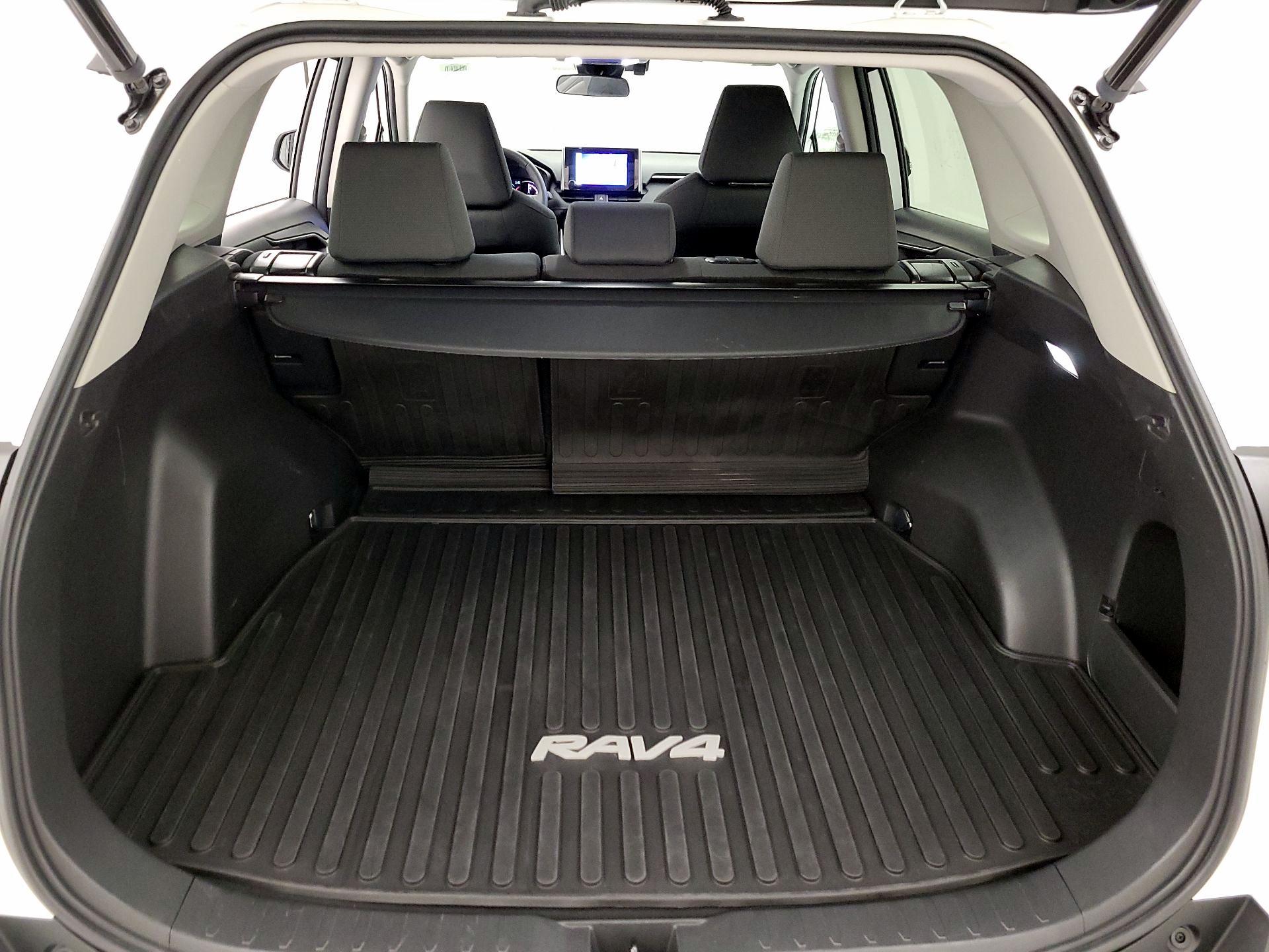 Thumbnail: 2023 Toyota RAV4 - 20