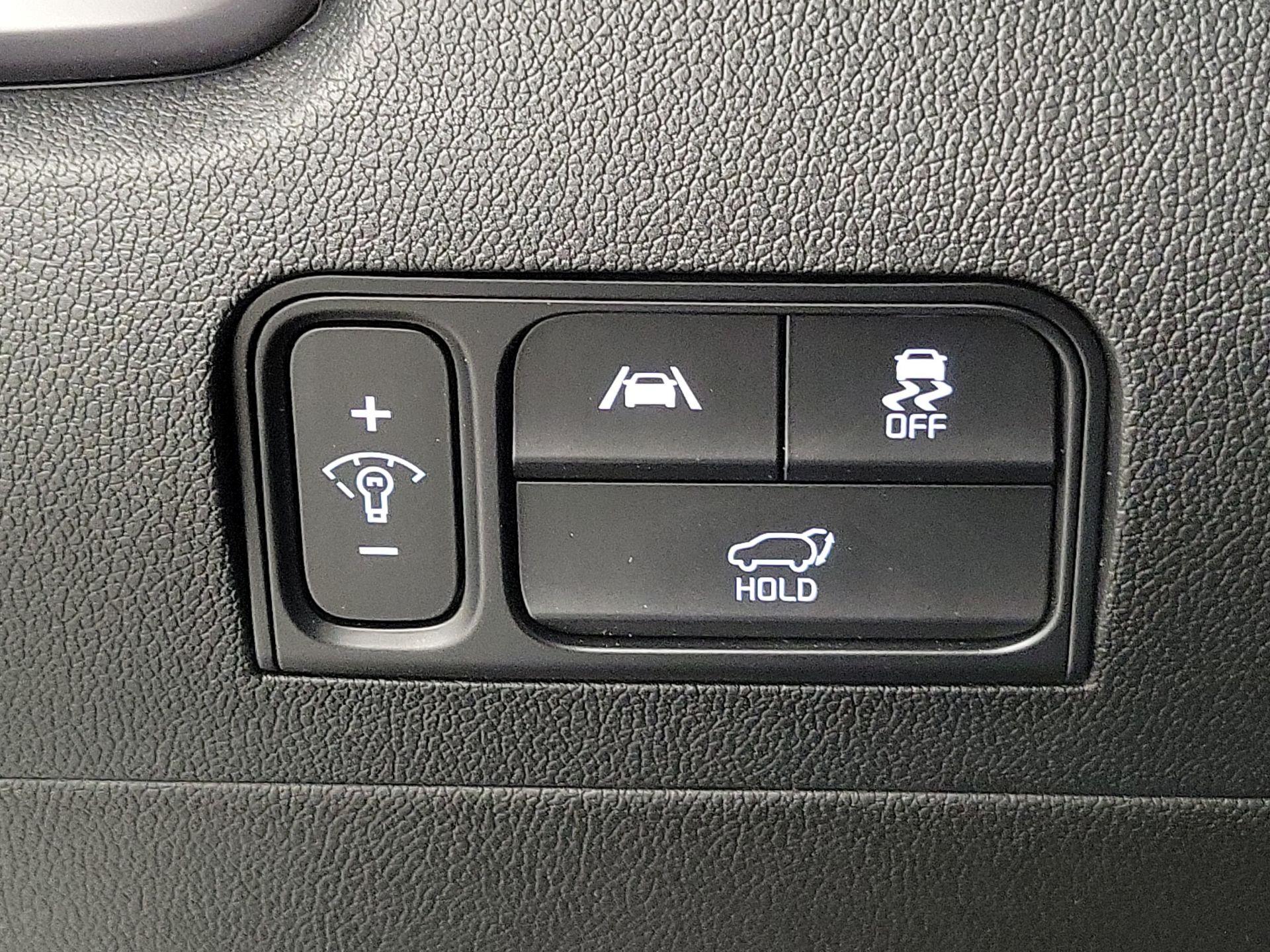 Thumbnail: 2022 Kia Sorento - 13