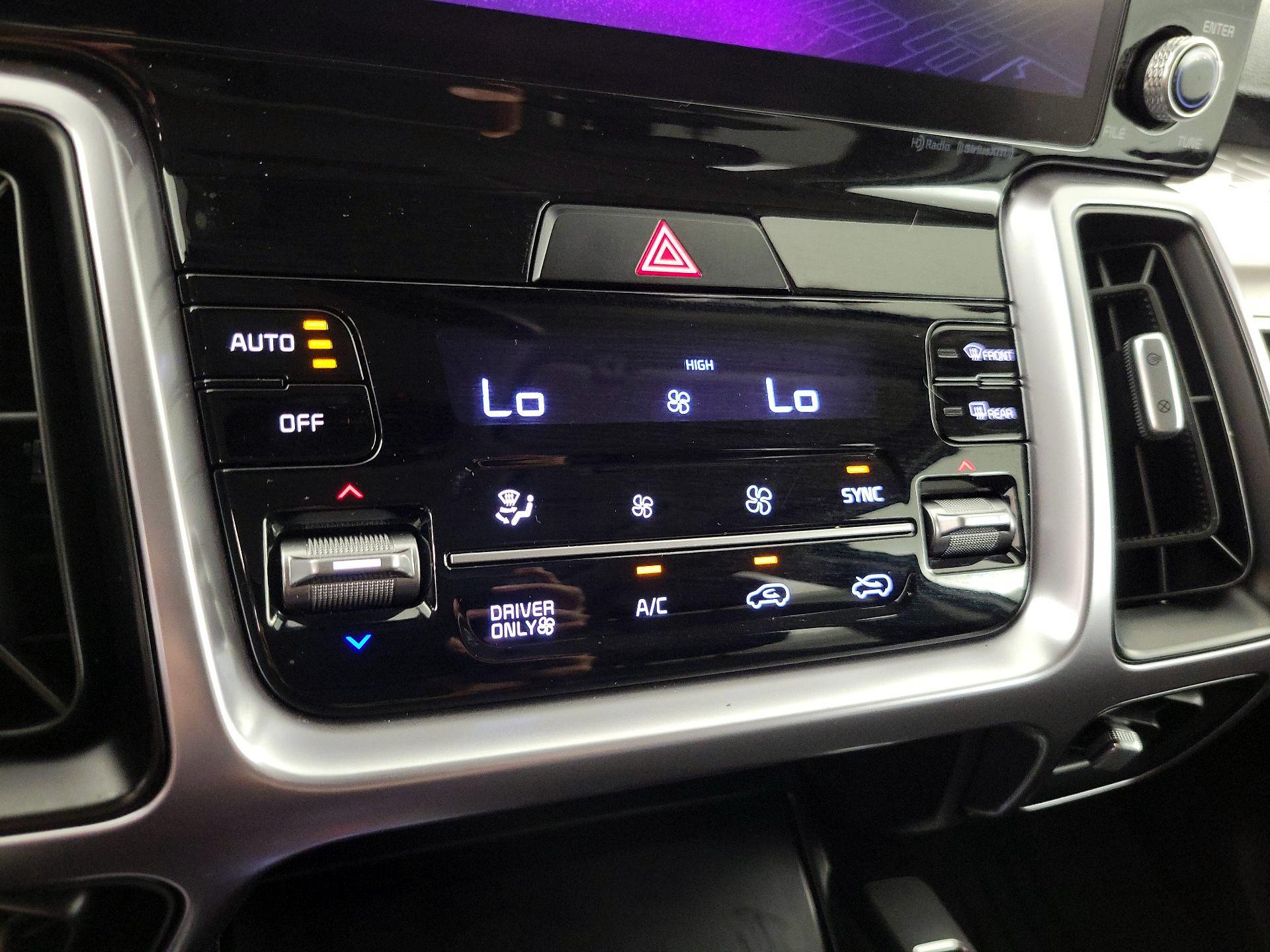 Thumbnail: 2022 Kia Sorento - 16