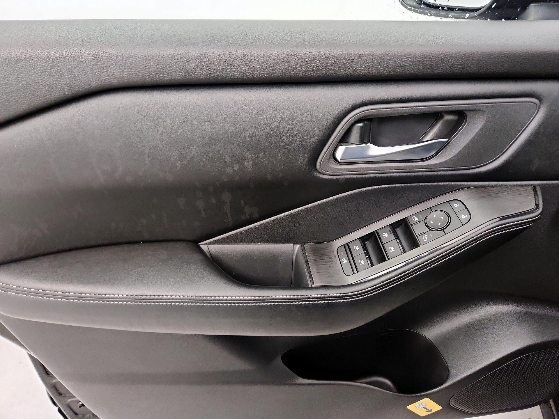 Thumbnail: 2024 Nissan Rogue - 12