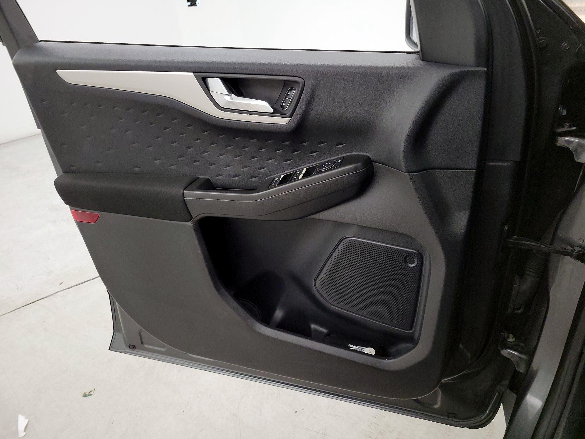 Thumbnail: 2020 Ford Escape - 12