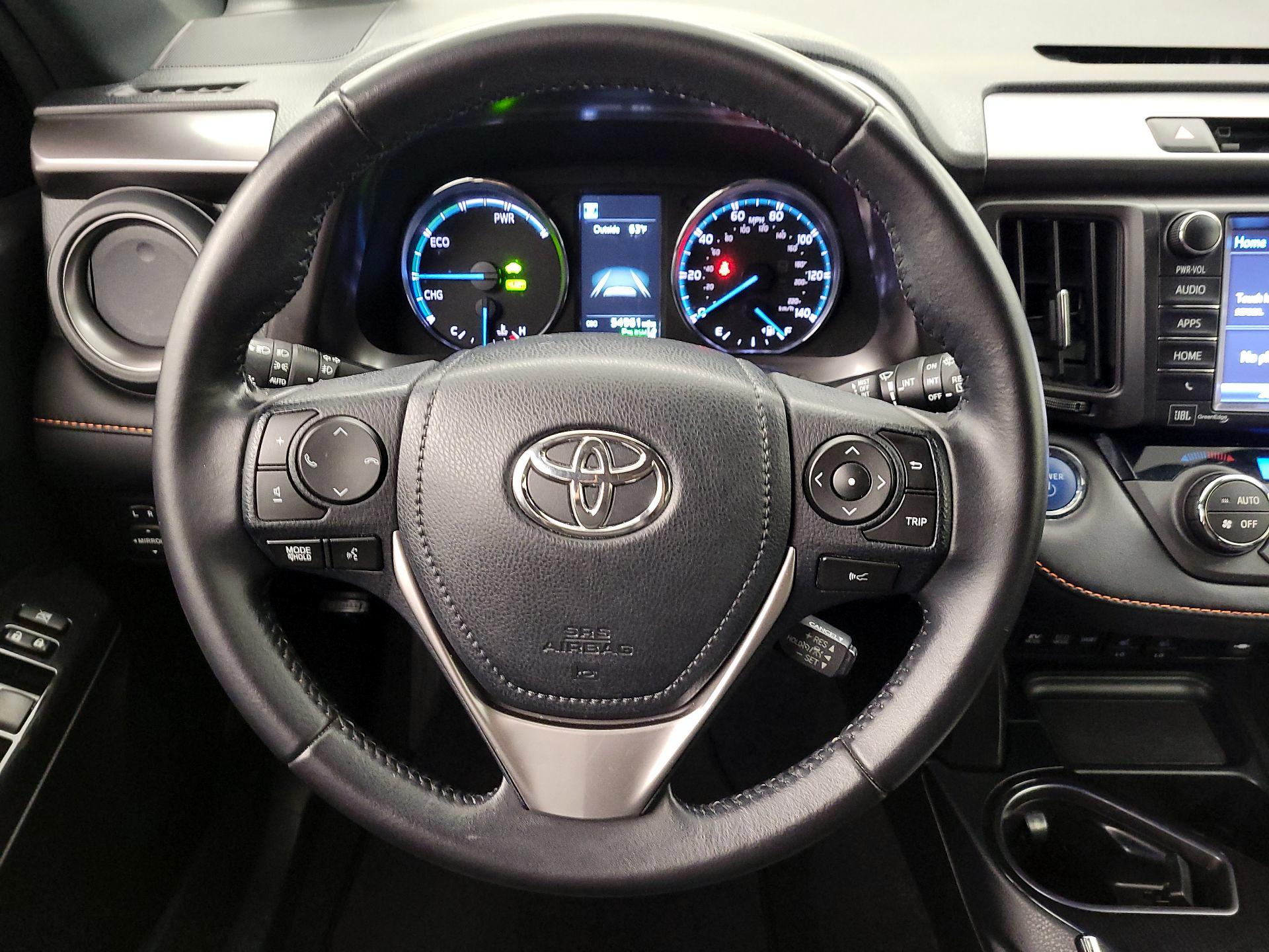Thumbnail: 2017 Toyota RAV4 - 10