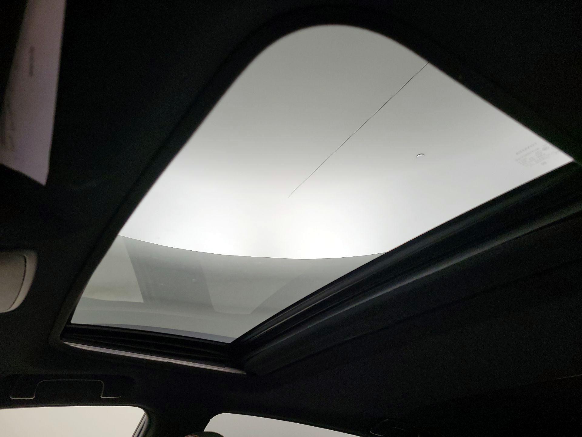 Thumbnail: 2017 Toyota RAV4 - 18