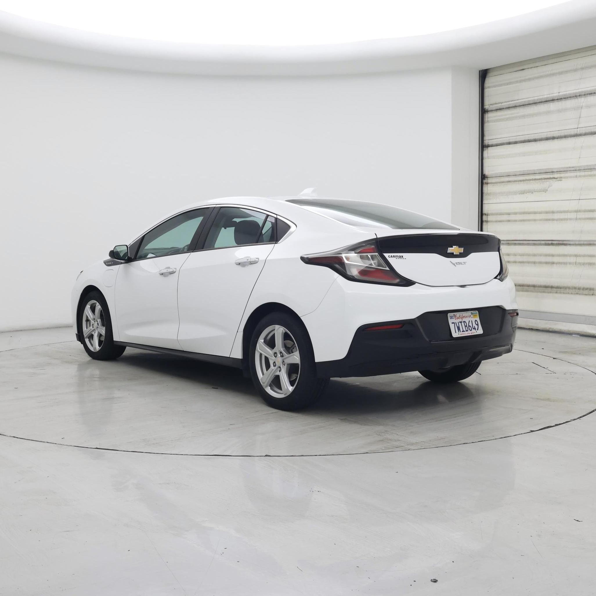 Thumbnail: 2017 Chevrolet Volt - 2