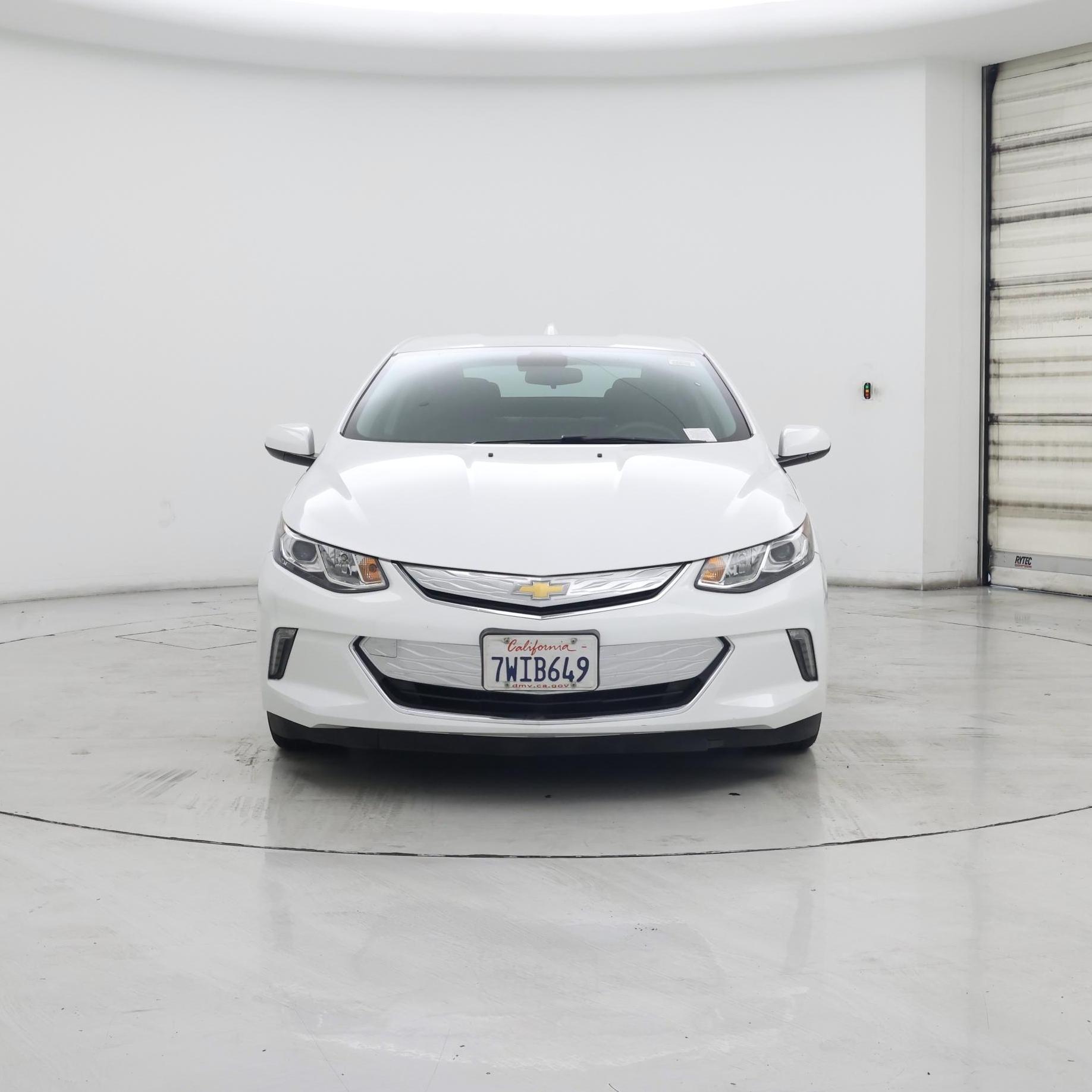 Thumbnail: 2017 Chevrolet Volt - 5