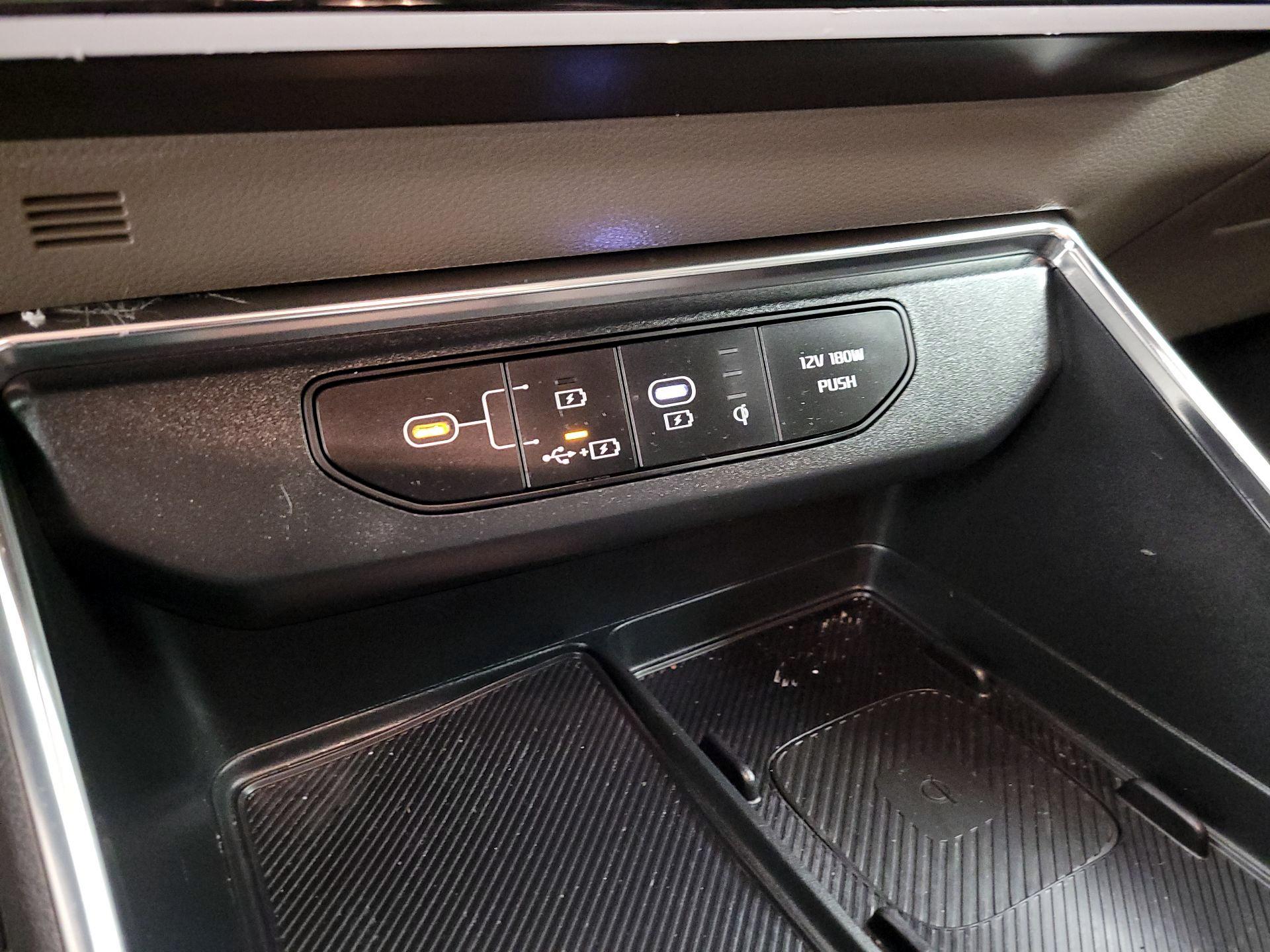 Thumbnail: 2025 Kia Carnival - 19