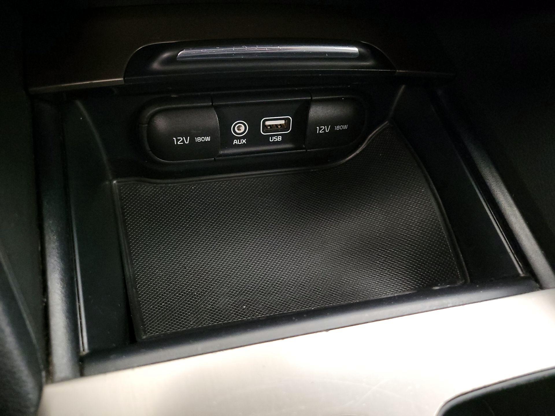 Thumbnail: 2016 Kia Optima - 19