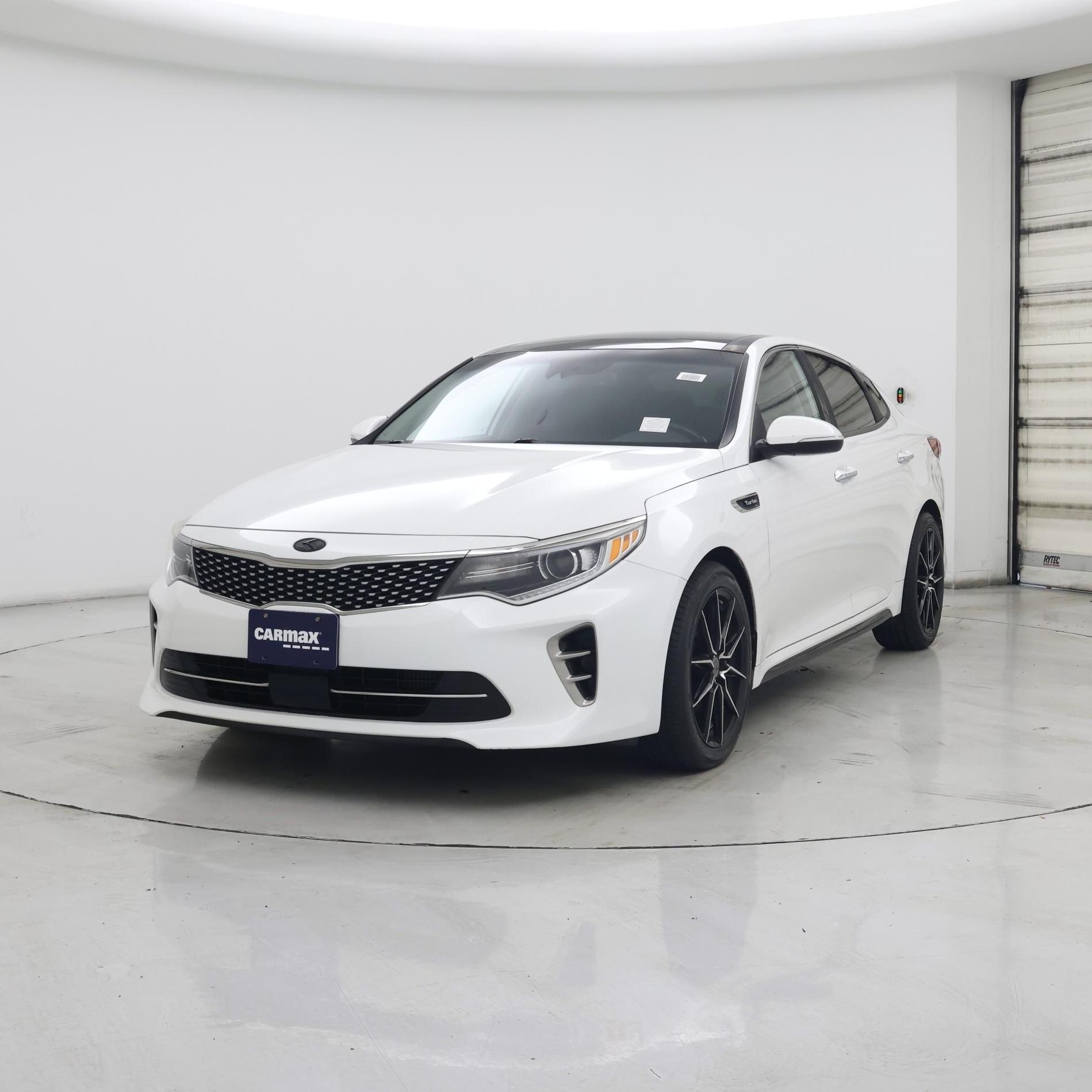 Thumbnail: 2016 Kia Optima - 4