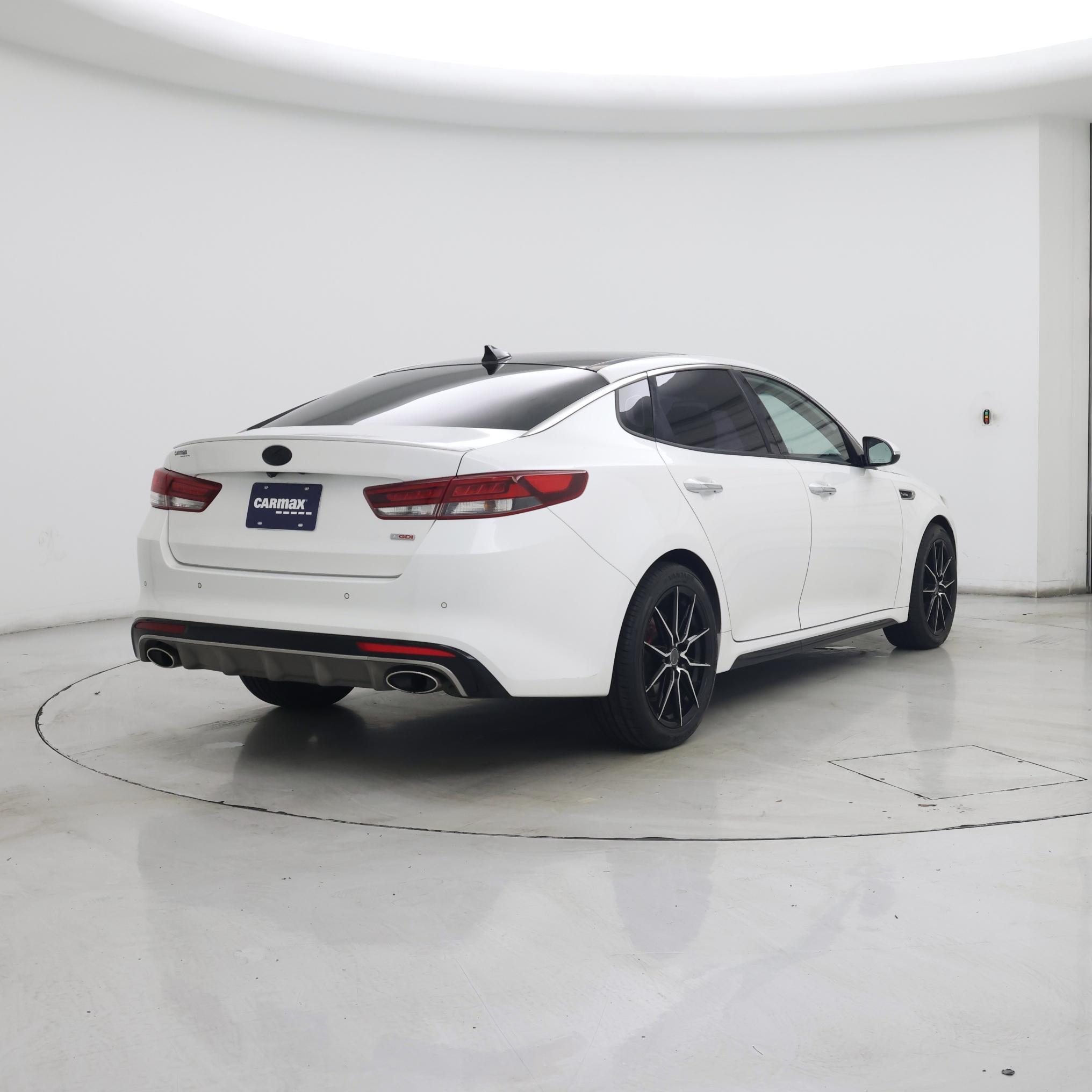 Thumbnail: 2016 Kia Optima - 8