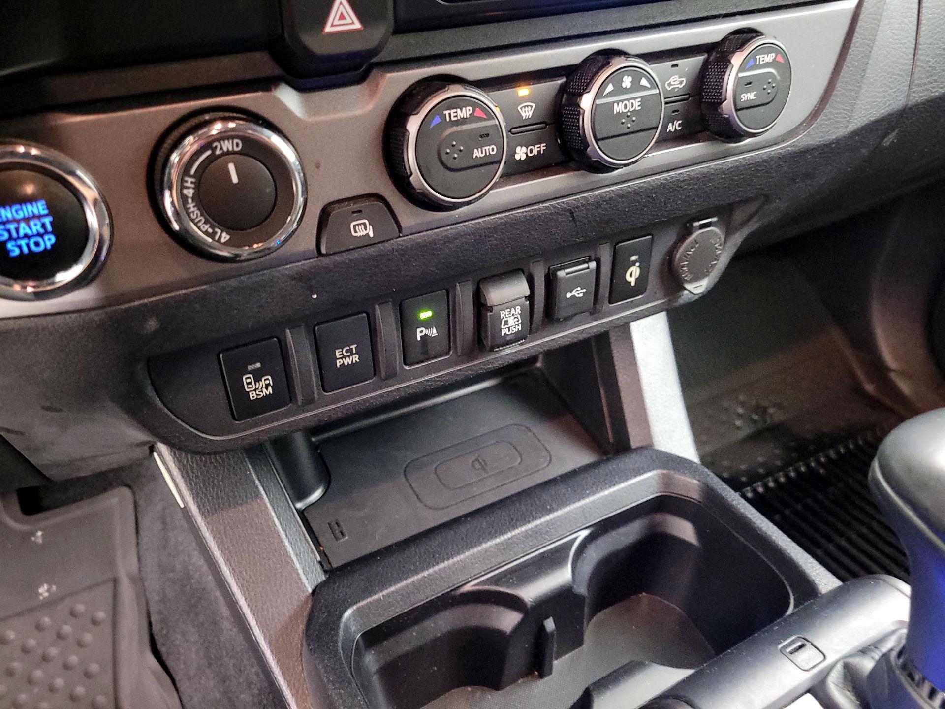 Thumbnail: 2020 Toyota Tacoma - 19