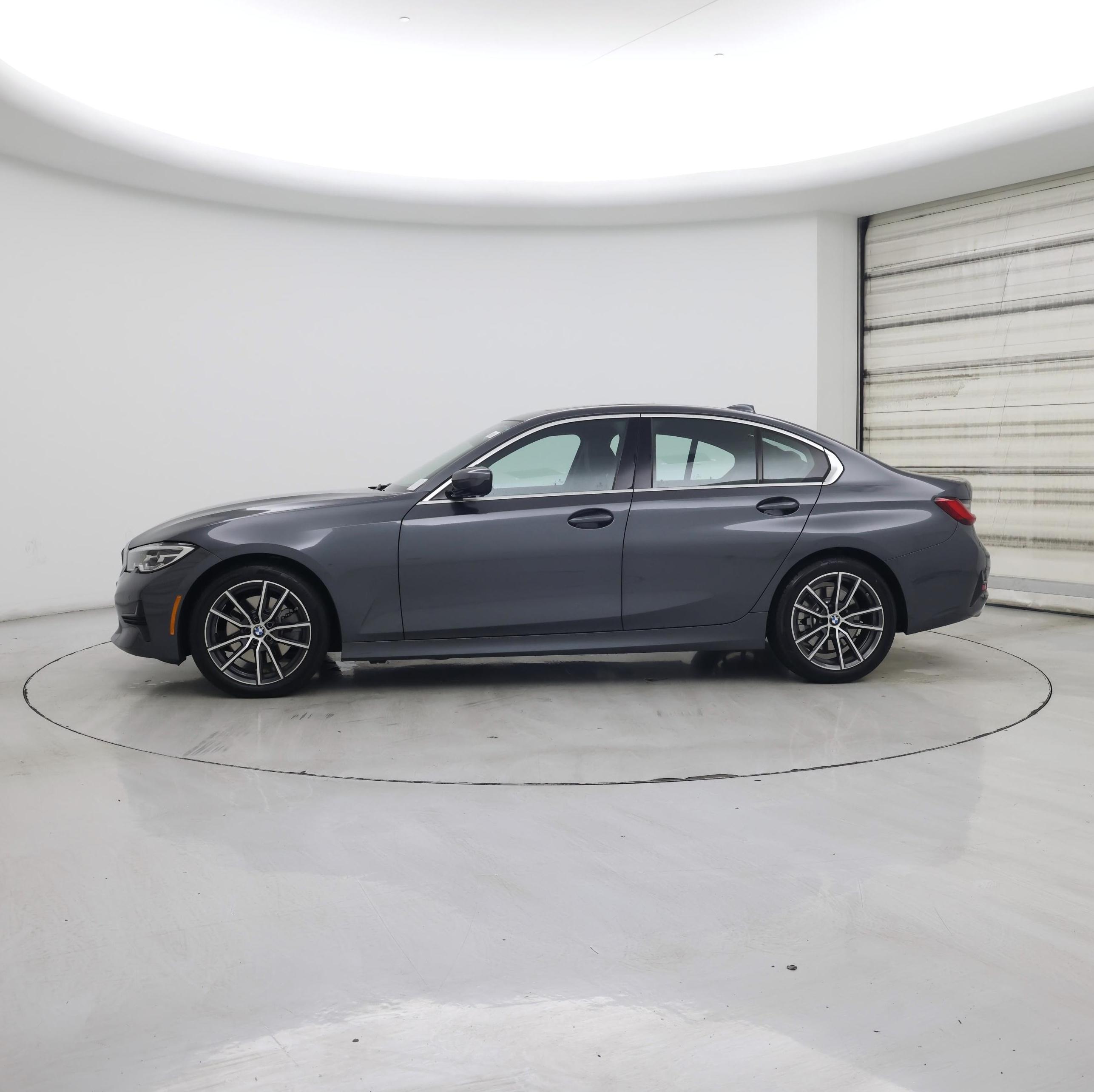 Thumbnail: 2020 BMW 3 Series - 3