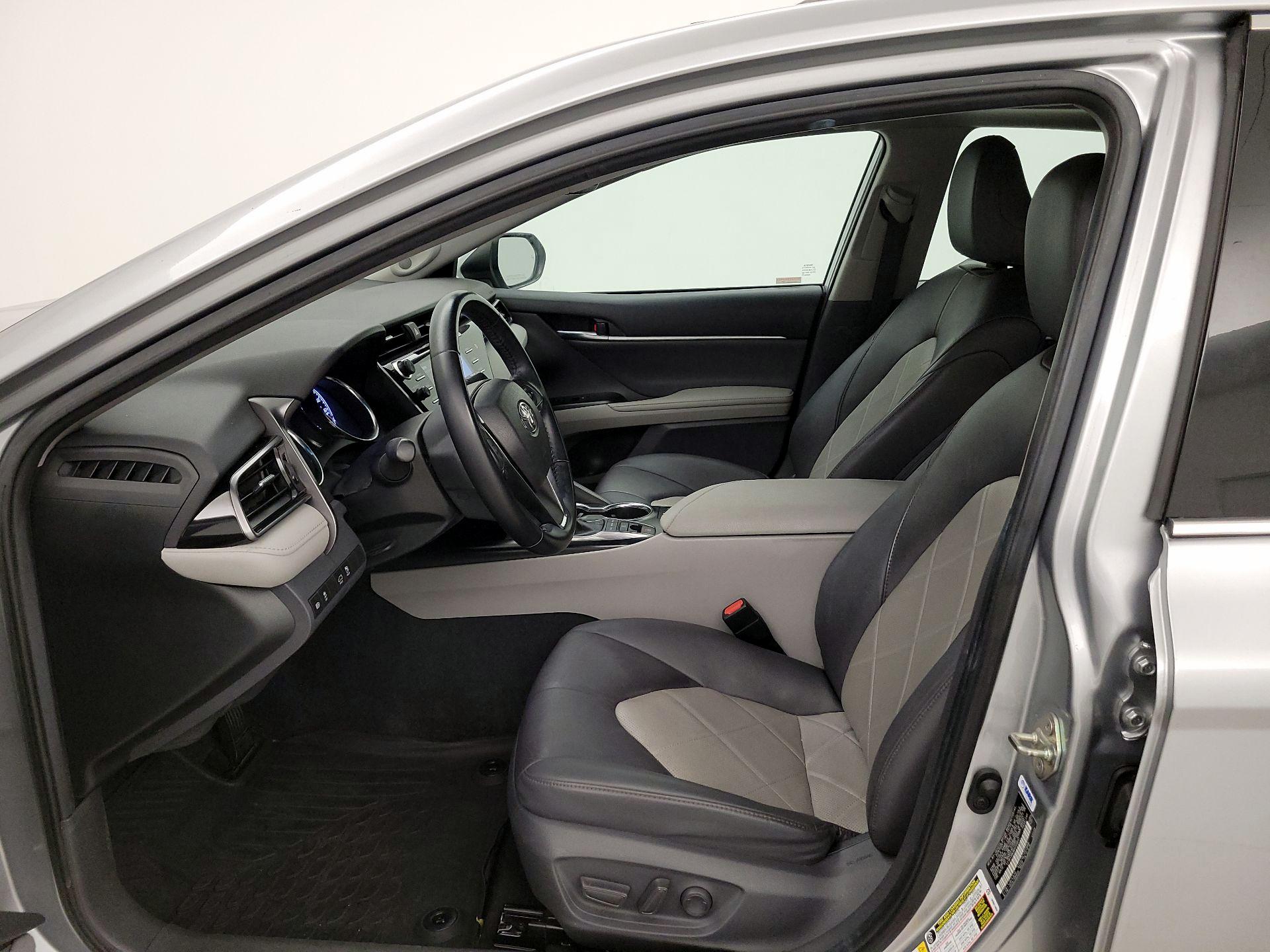 Thumbnail: 2019 Toyota Camry - 11