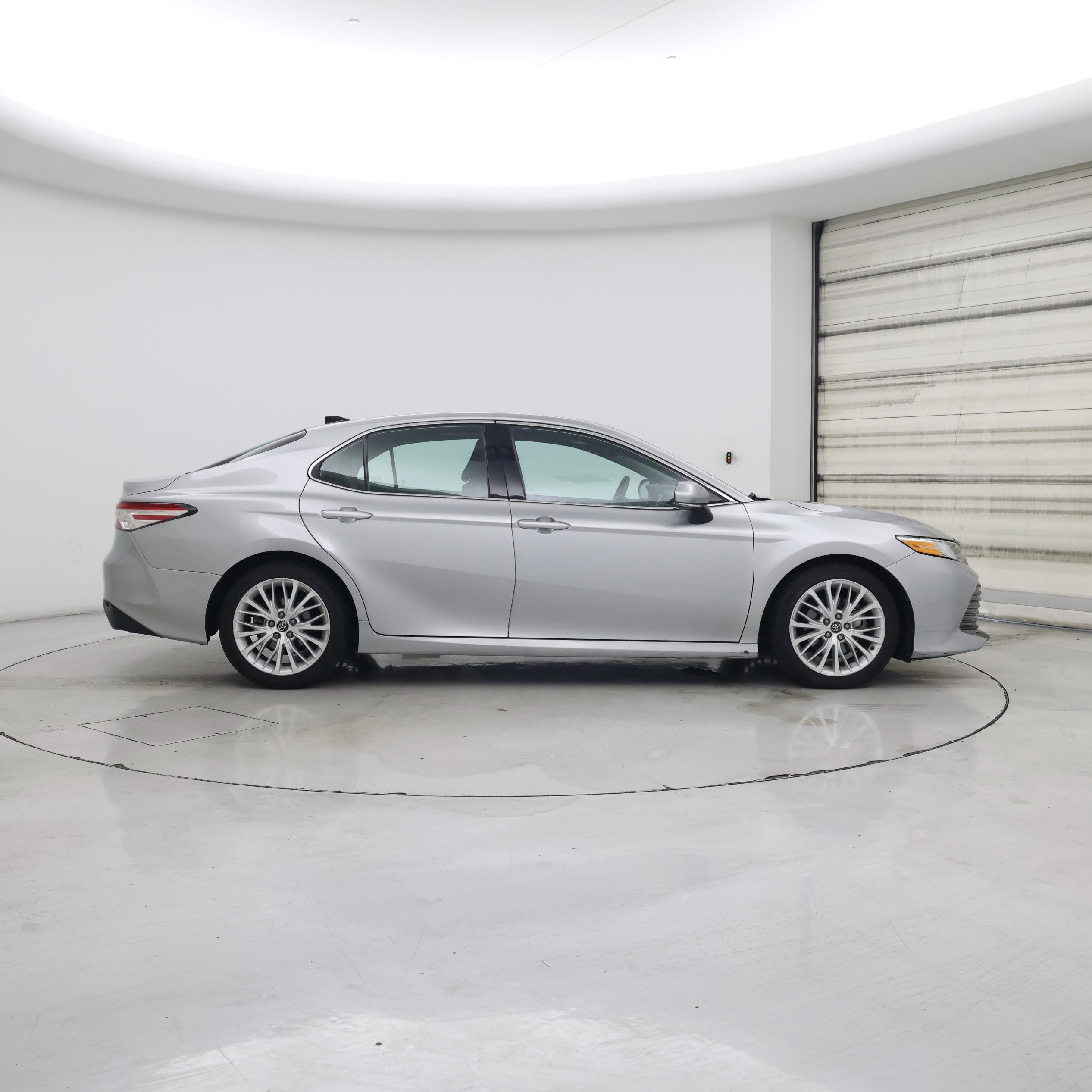Thumbnail: 2019 Toyota Camry - 7