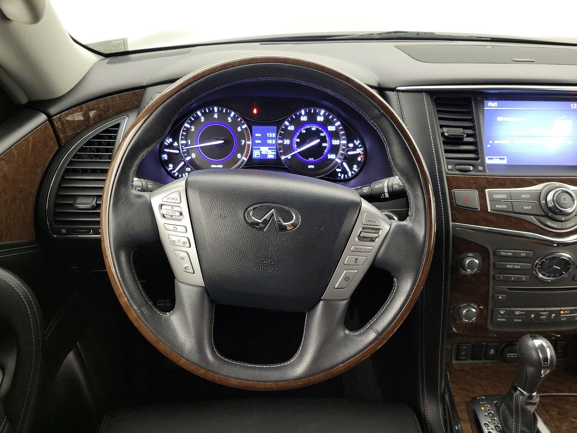 Thumbnail: 2017 INFINITI QX80 - 10