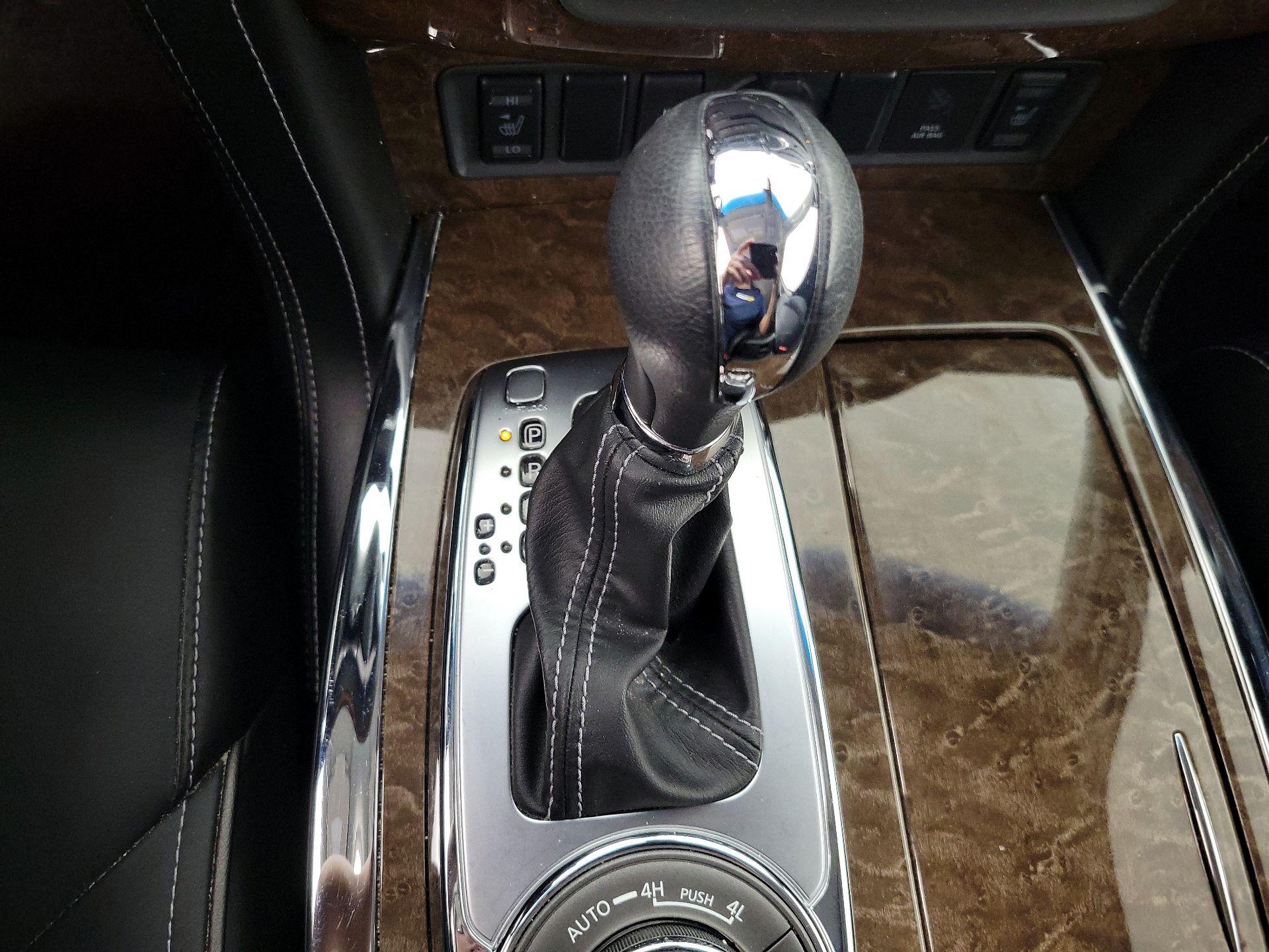 Thumbnail: 2017 INFINITI QX80 - 16