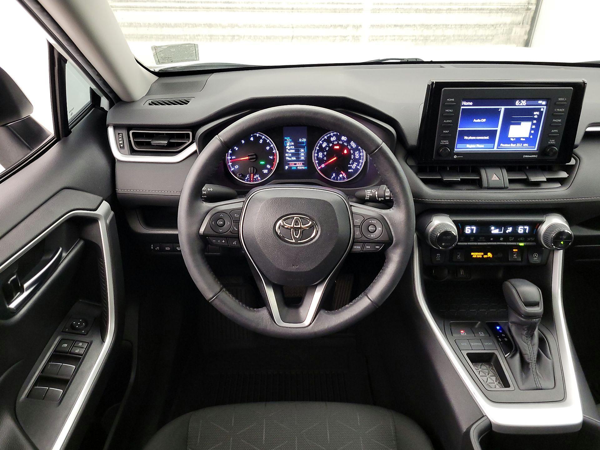 Thumbnail: 2022 Toyota RAV4 - 10