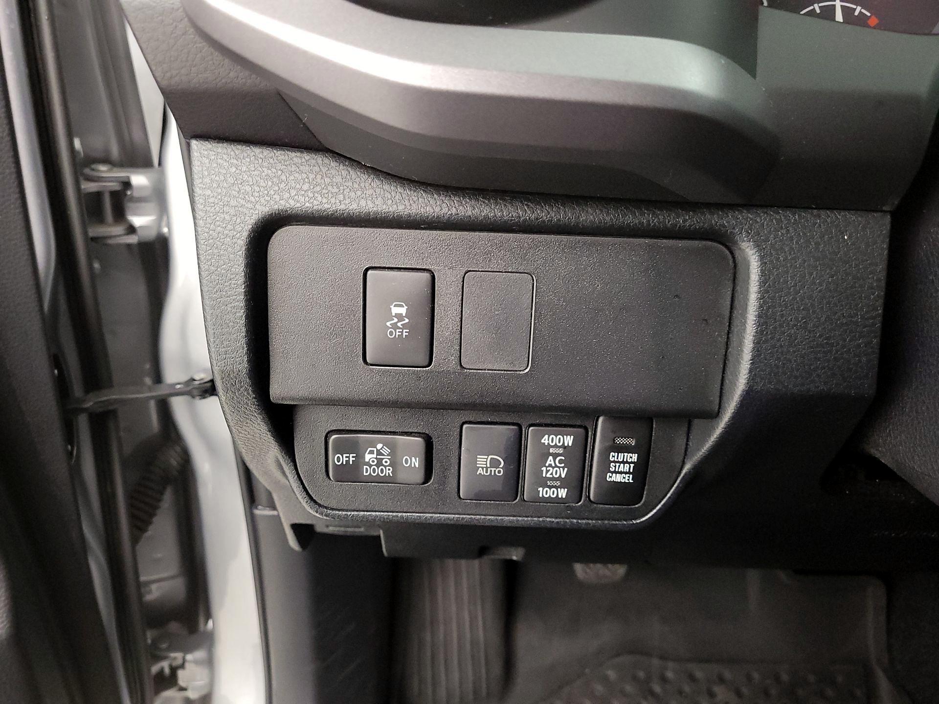 Thumbnail: 2020 Toyota Tacoma - 13