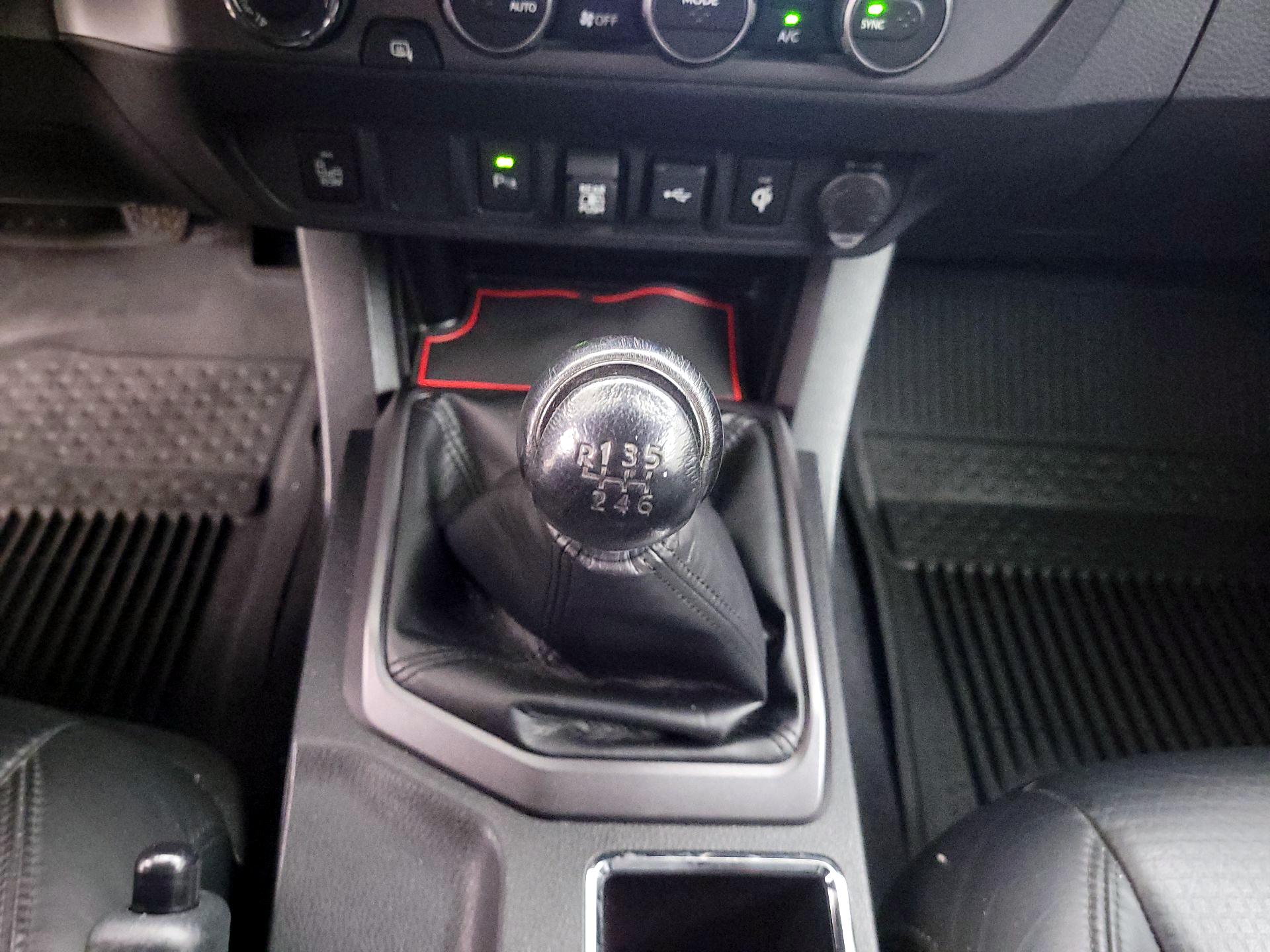 Thumbnail: 2020 Toyota Tacoma - 18