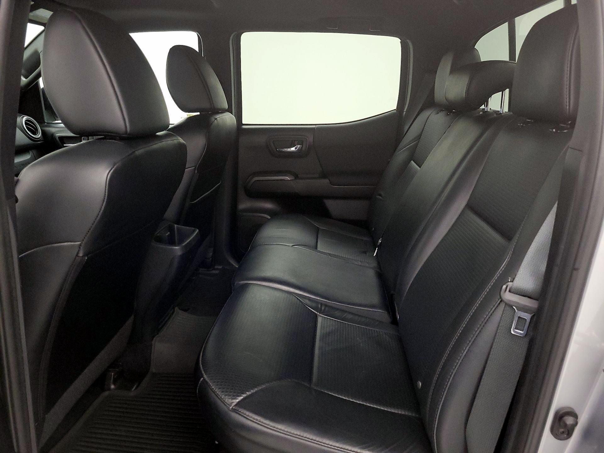 Thumbnail: 2020 Toyota Tacoma - 20