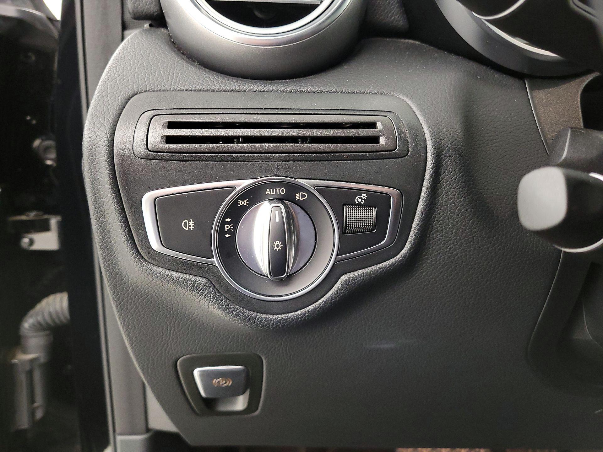 Thumbnail: 2018 Mercedes-Benz GLC - 13