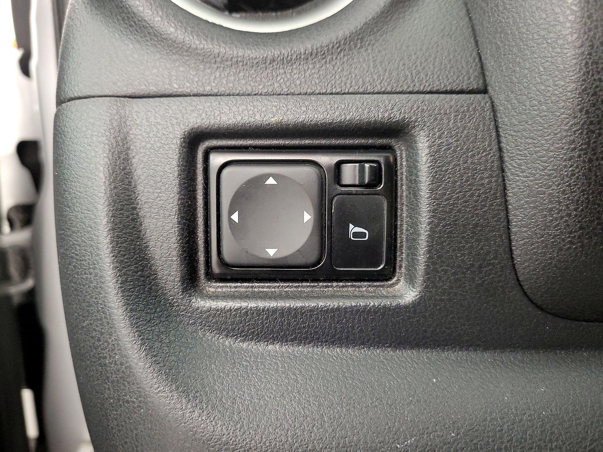 Thumbnail: 2018 Nissan Versa - 13