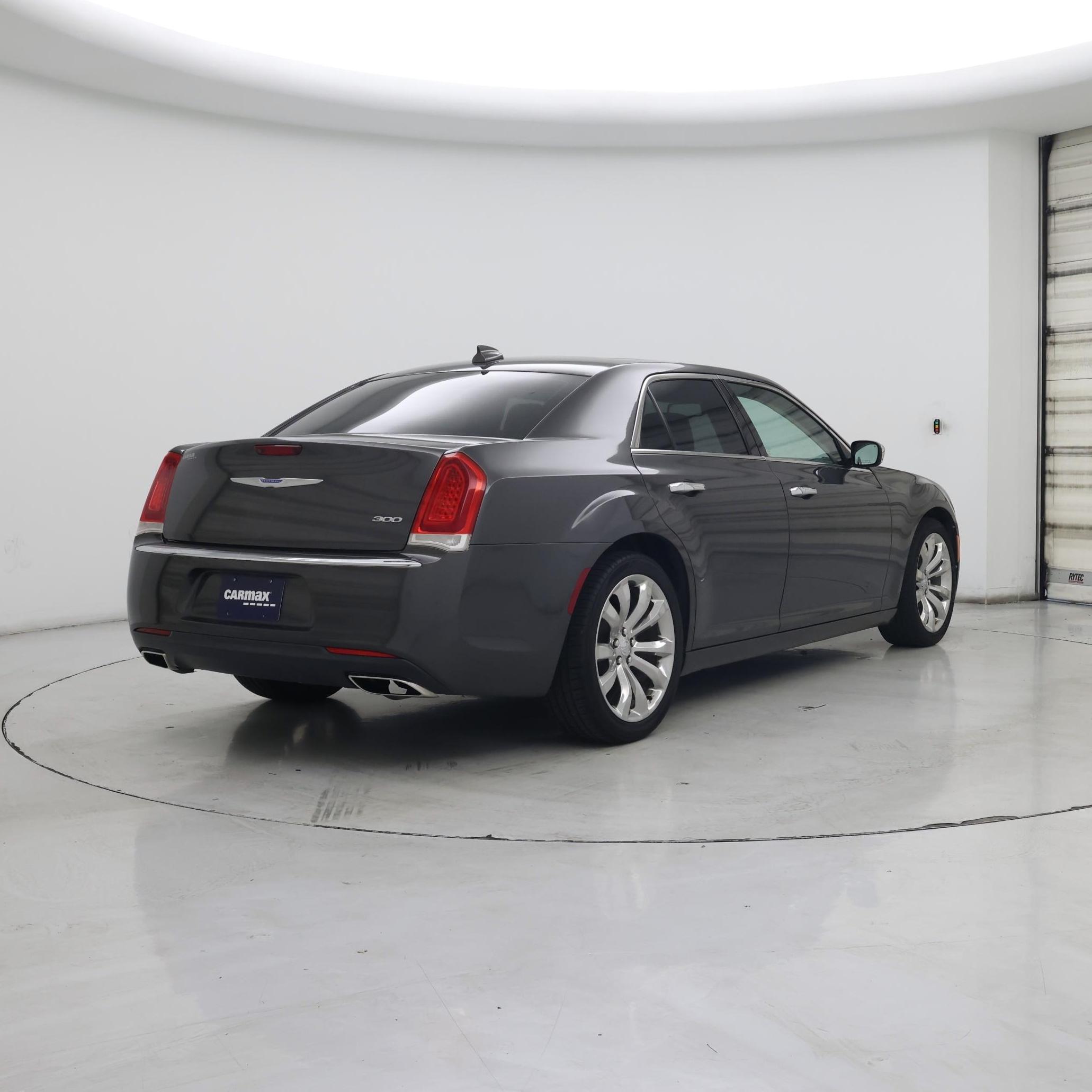 Thumbnail: 2019 Chrysler 300 - 8