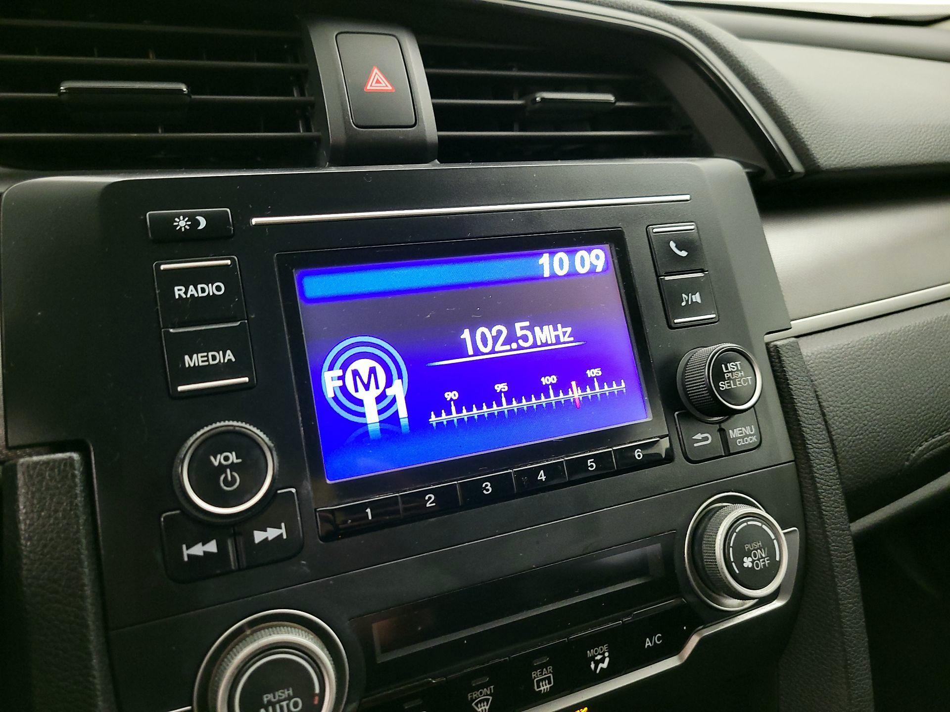 Thumbnail: 2016 Honda Civic - 15