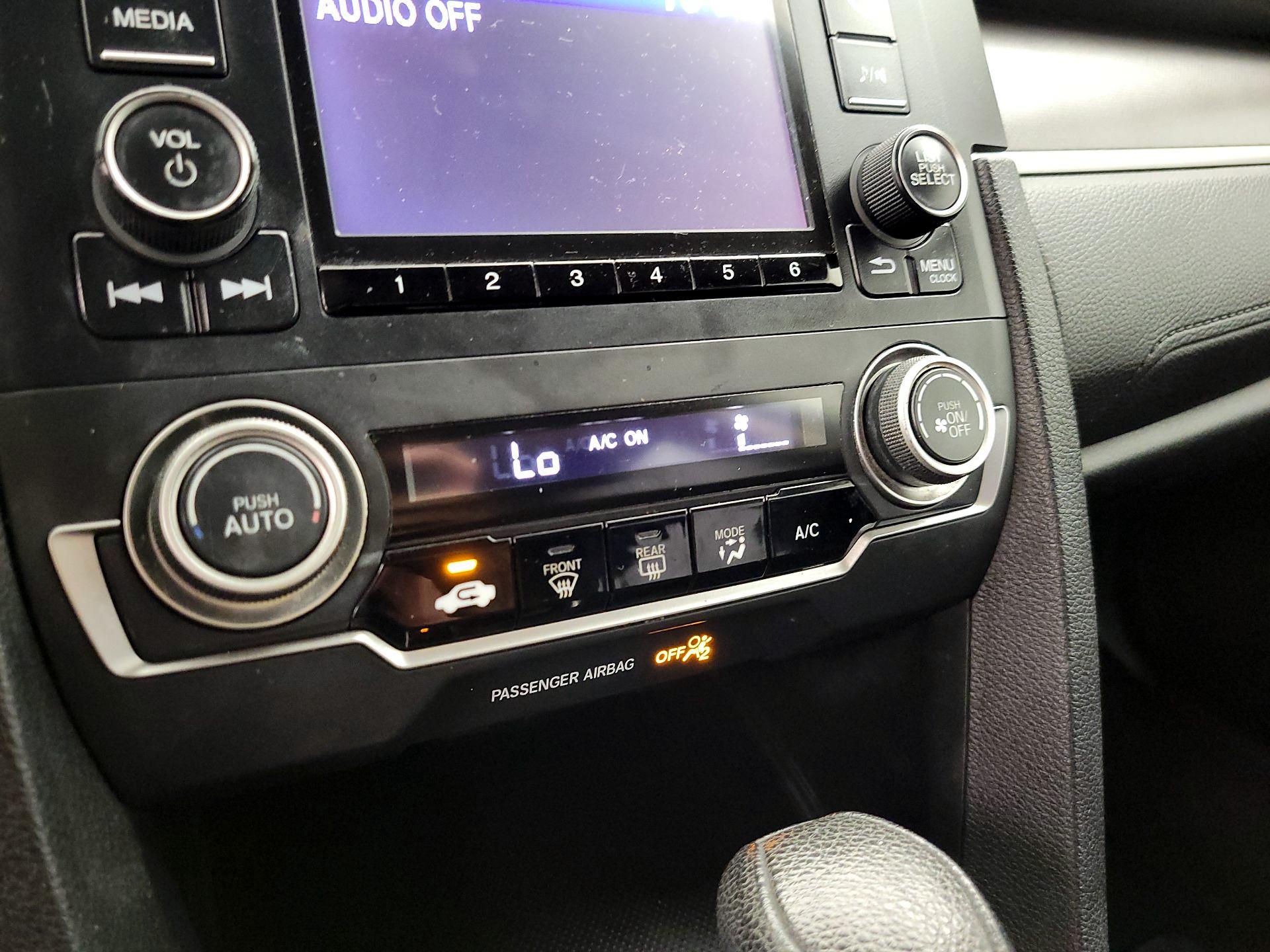 Thumbnail: 2016 Honda Civic - 16