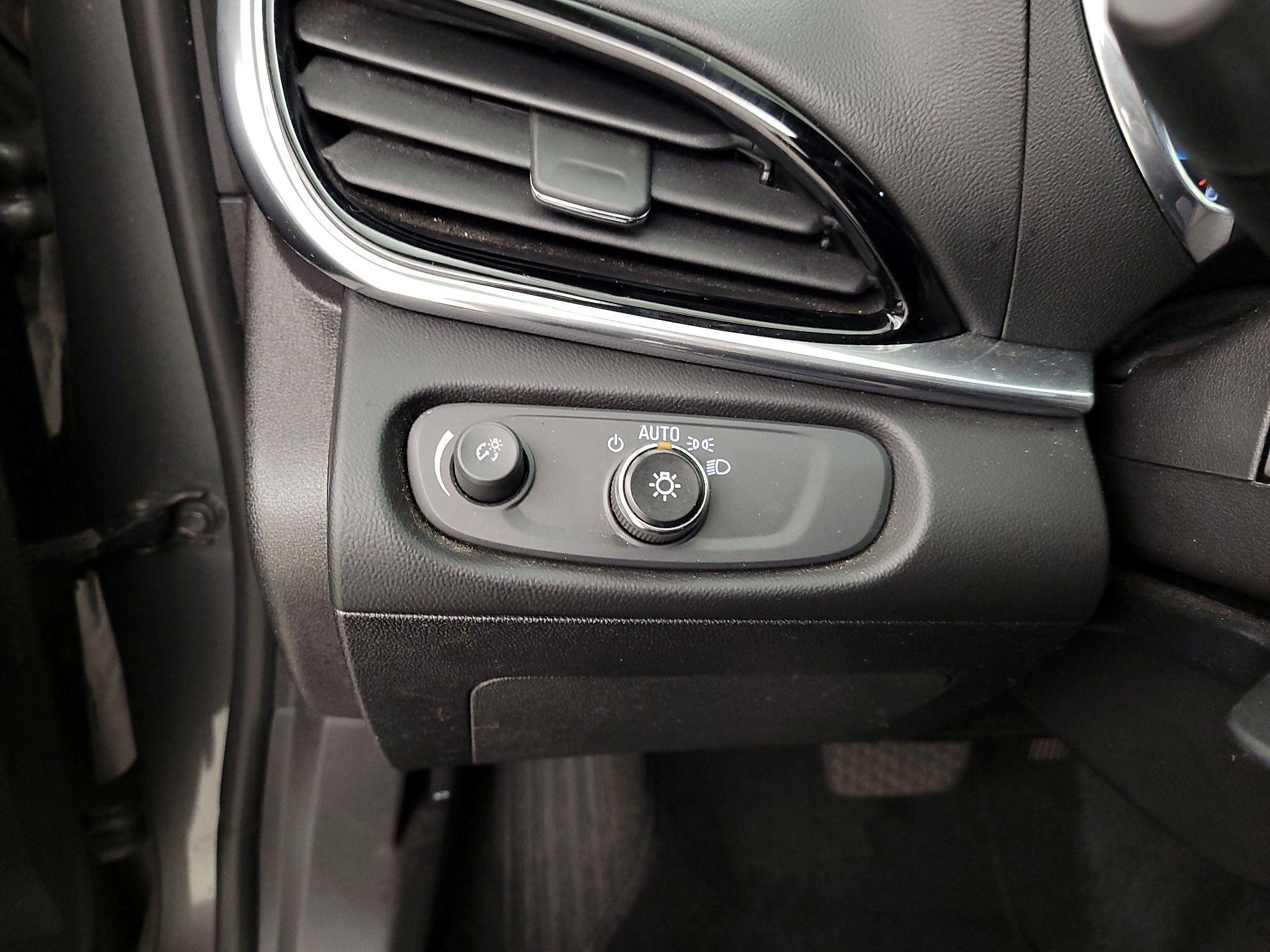 Thumbnail: 2016 Chevrolet Volt - 13