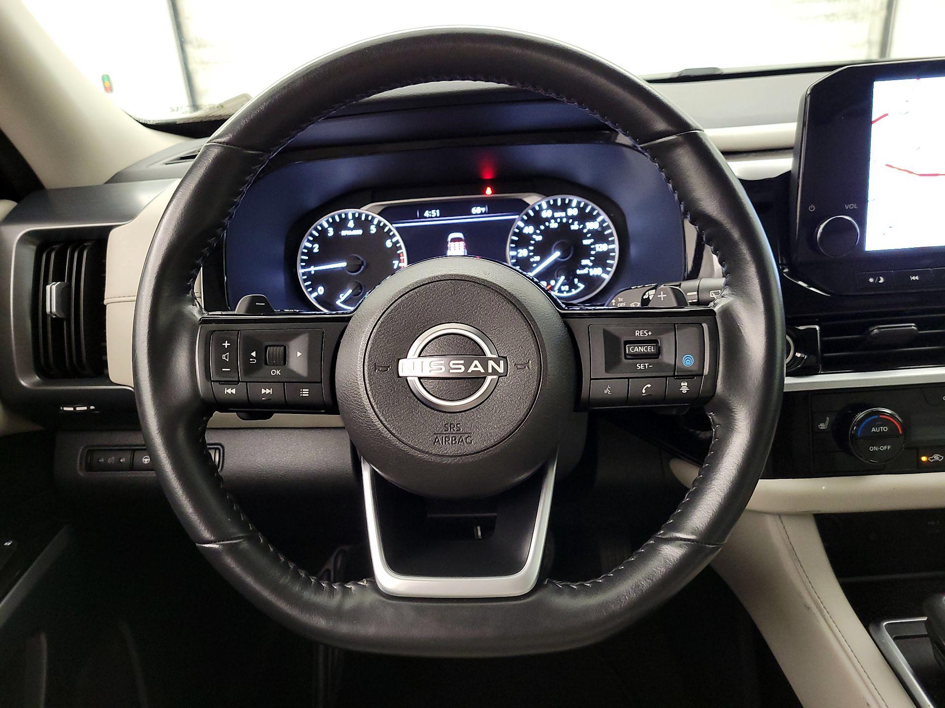 Thumbnail: 2023 Nissan Pathfinder - 10