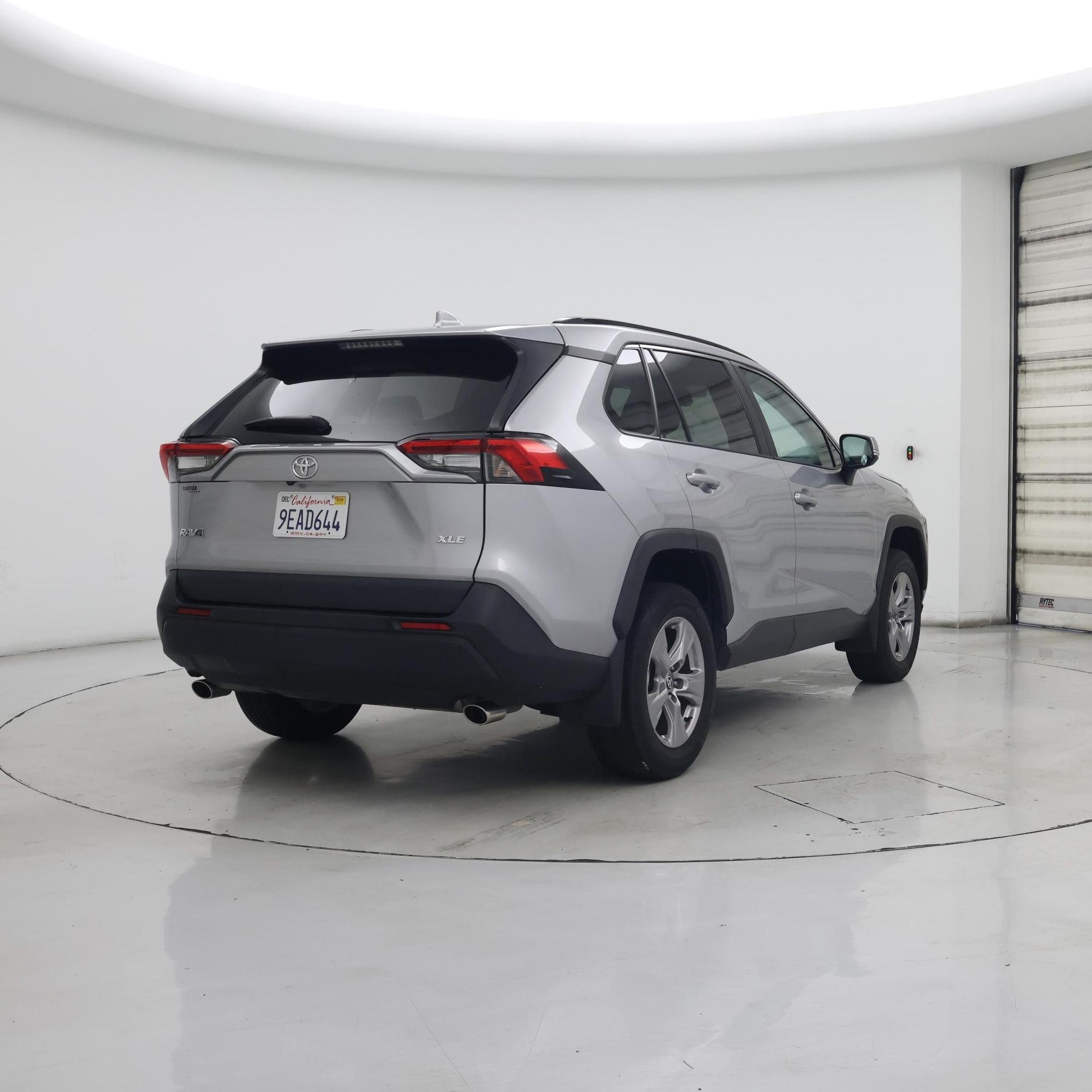 Thumbnail: 2022 Toyota RAV4 - 8