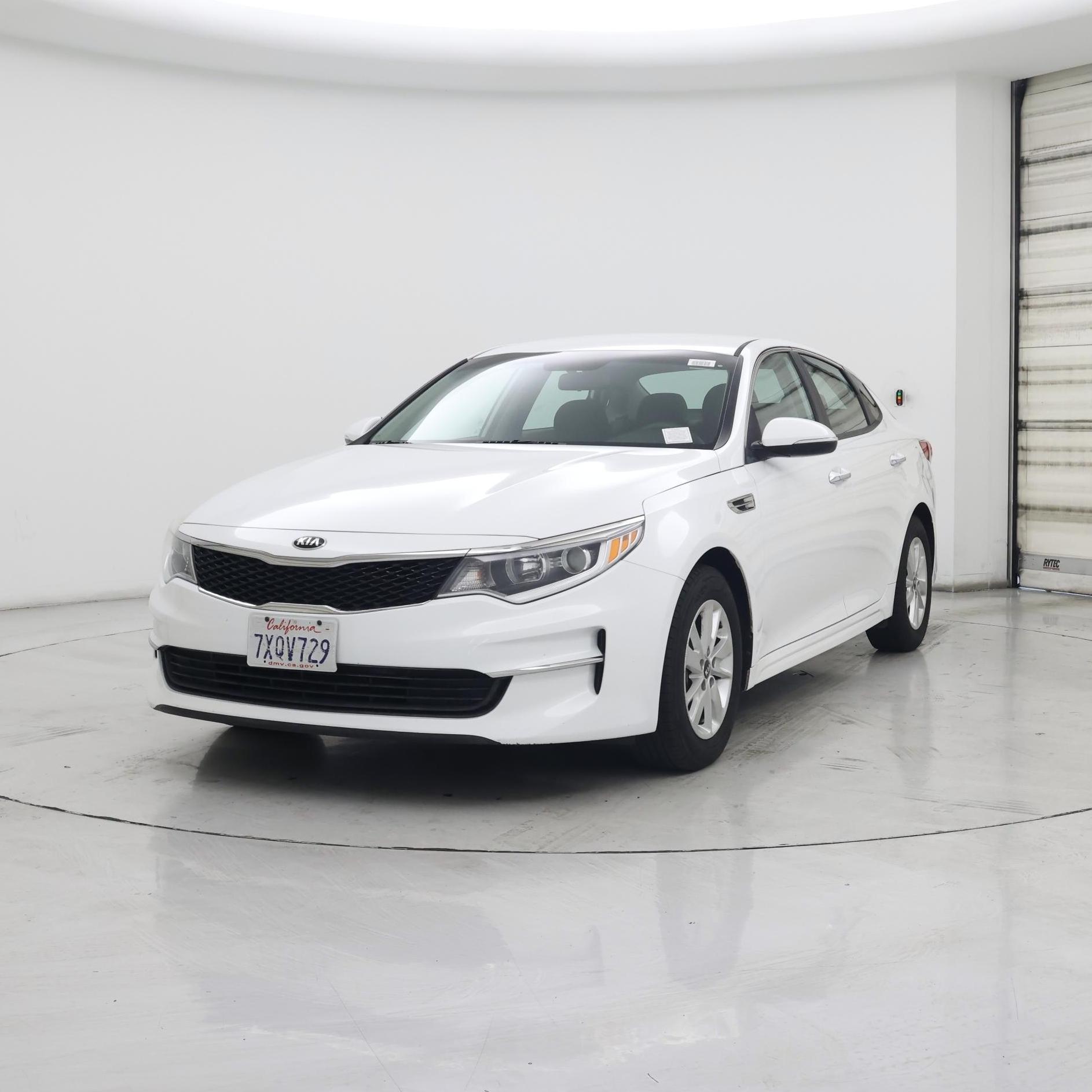 Thumbnail: 2017 Kia Optima - 4