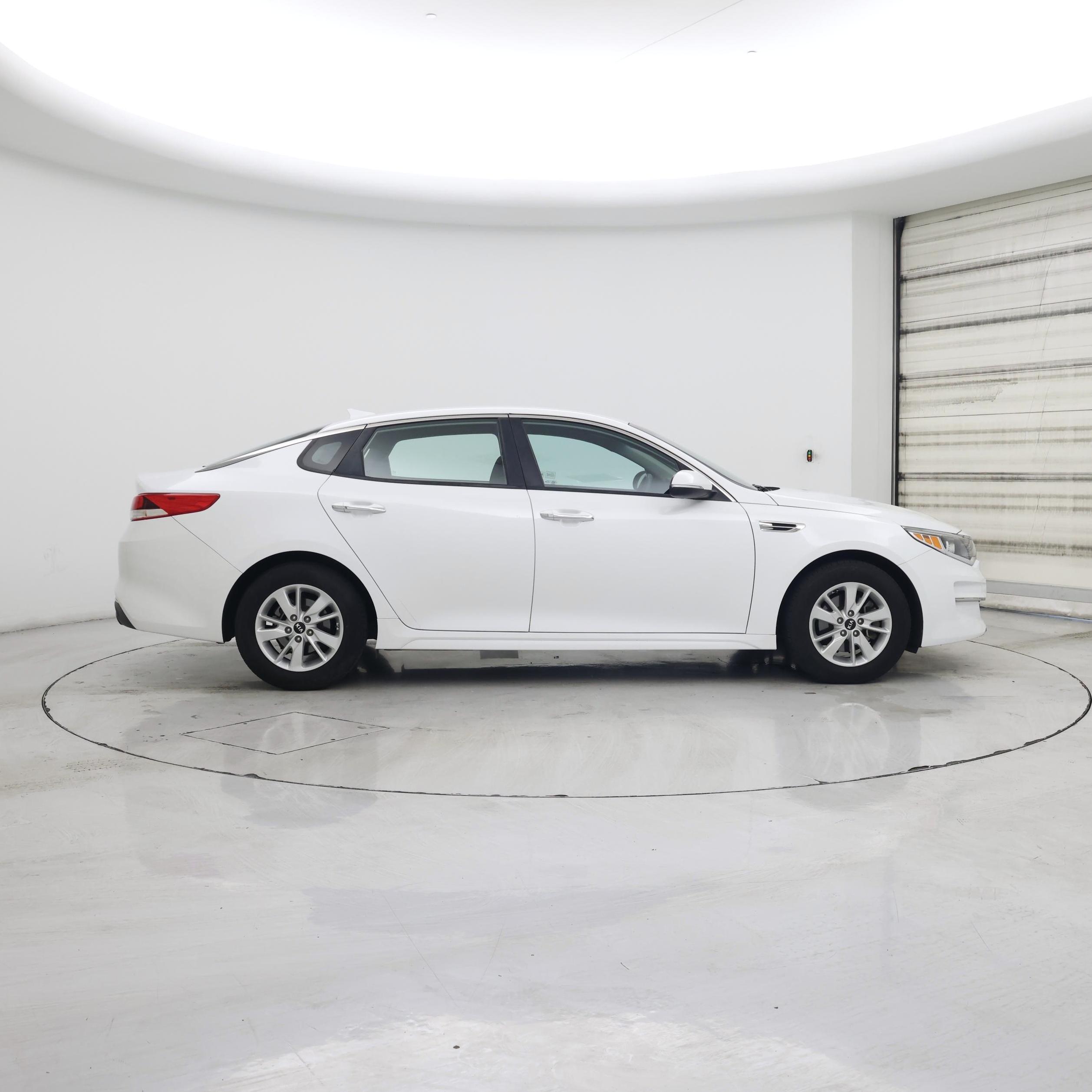 Thumbnail: 2017 Kia Optima - 7