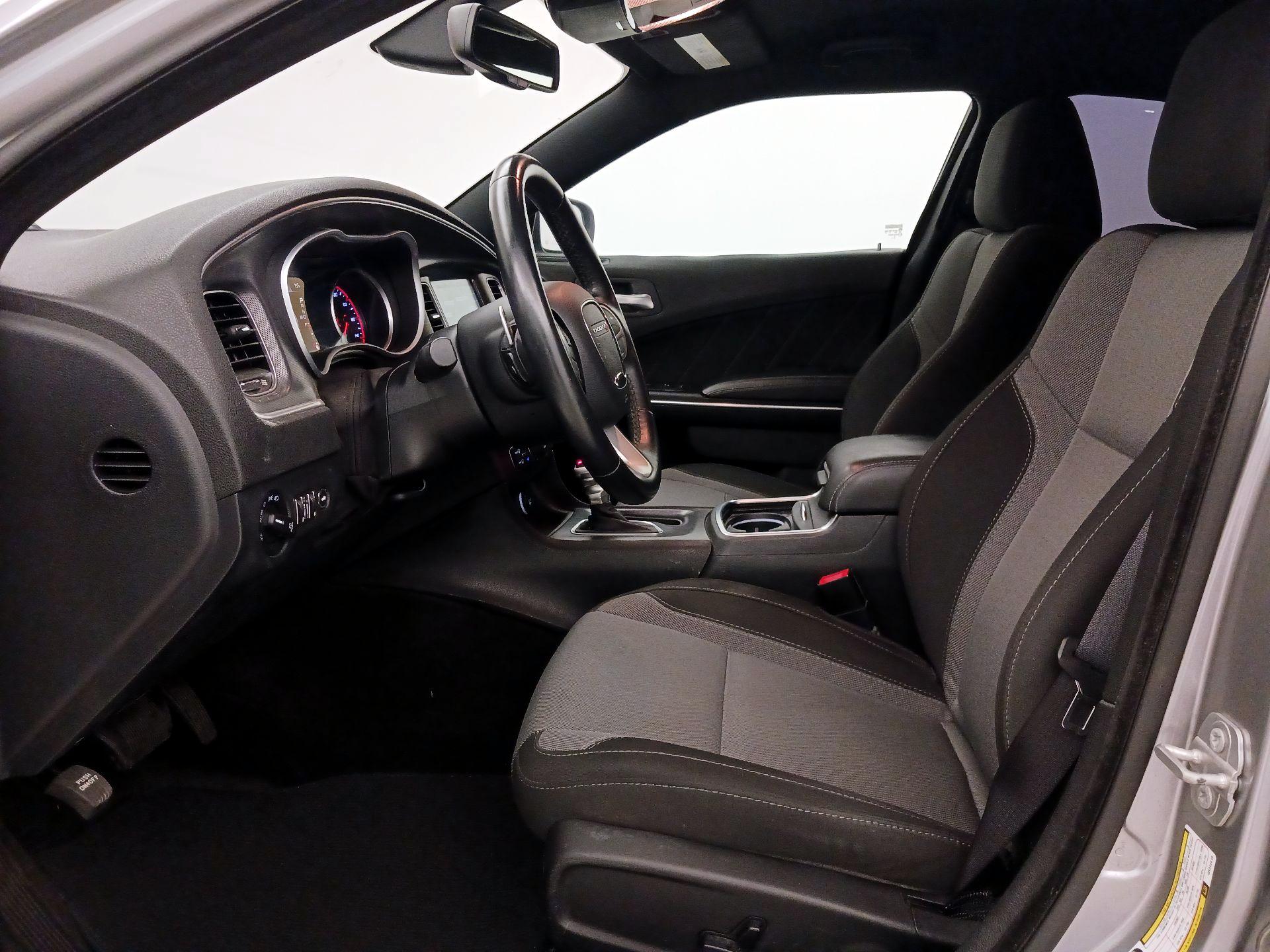 Thumbnail: 2016 Dodge Charger - 11