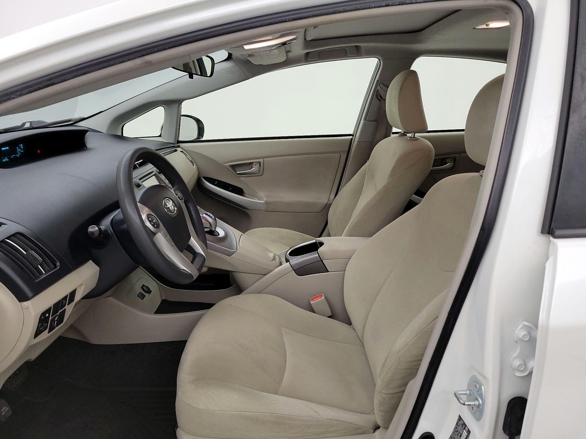 Thumbnail: 2015 Toyota Prius - 11