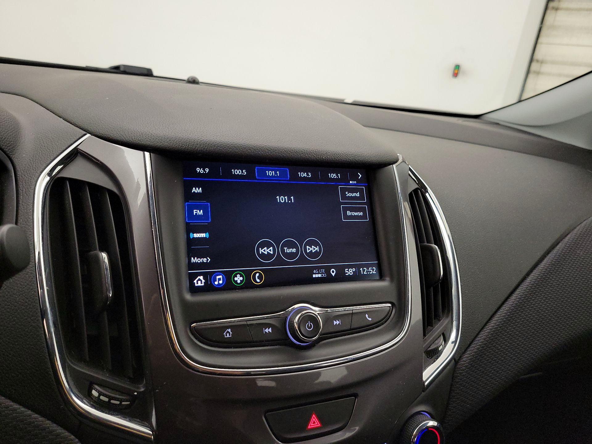 Thumbnail: 2019 Chevrolet Cruze - 15