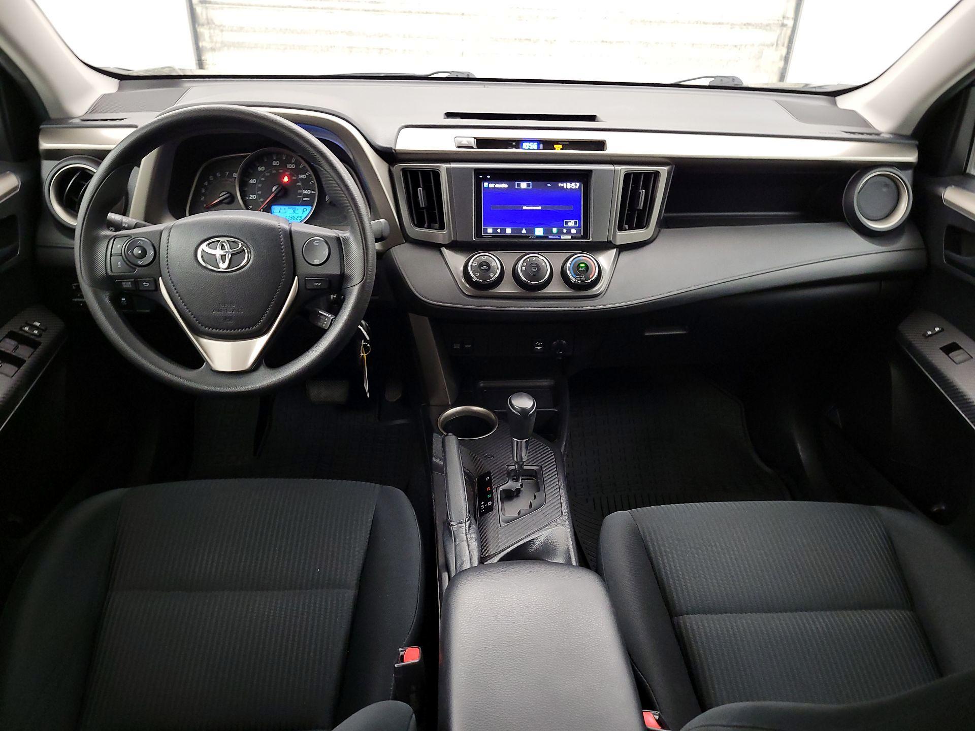 Thumbnail: 2015 Toyota RAV4 - 9