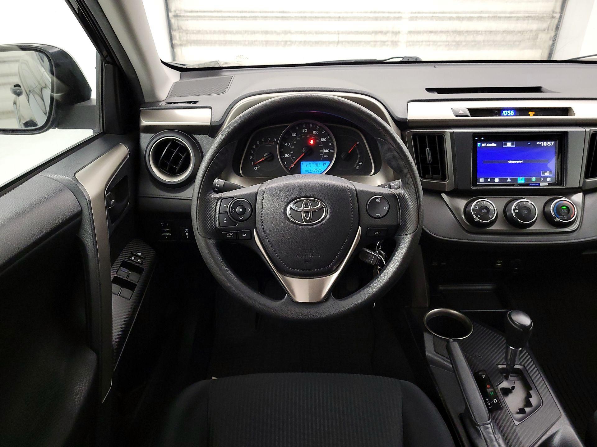Thumbnail: 2015 Toyota RAV4 - 10