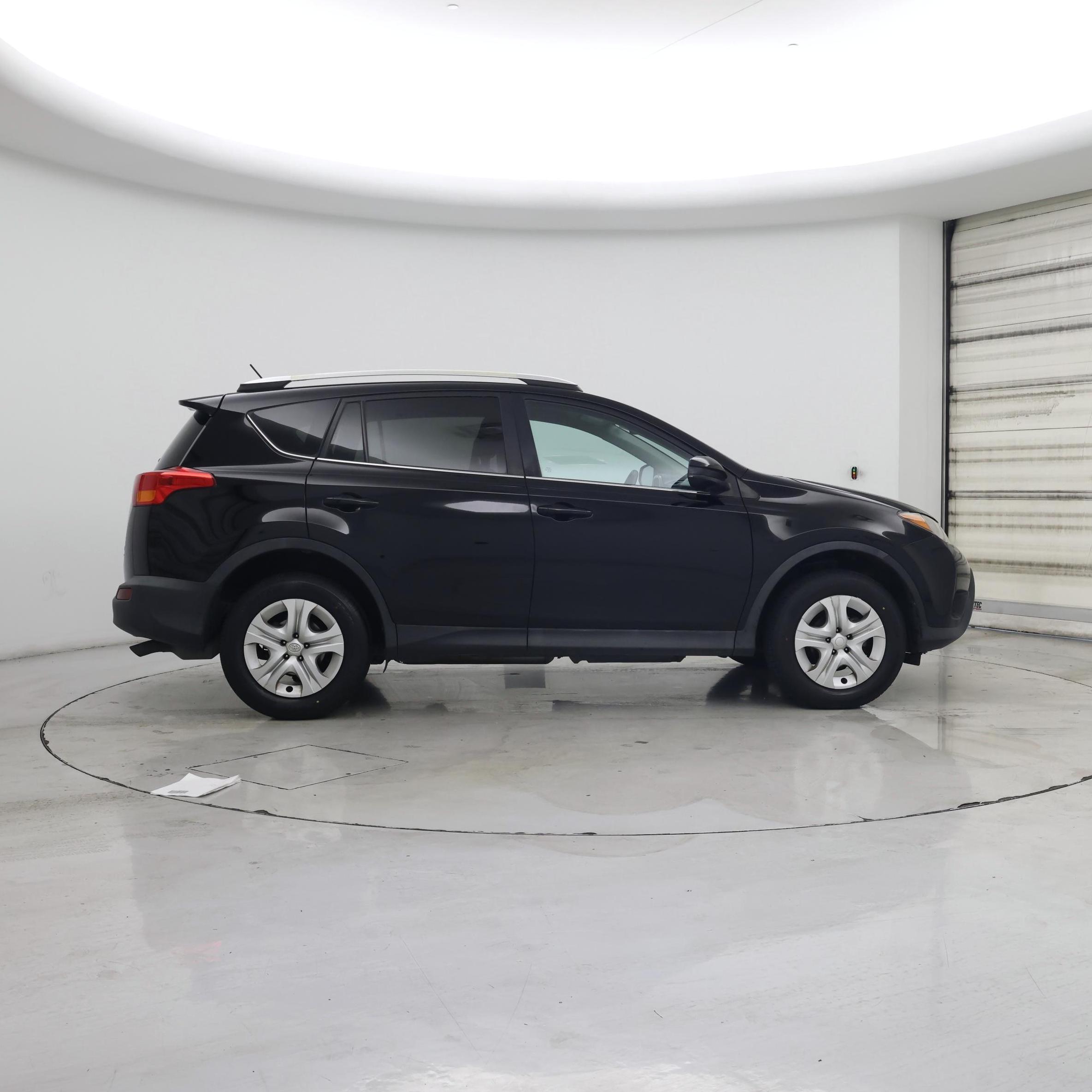 Thumbnail: 2015 Toyota RAV4 - 7