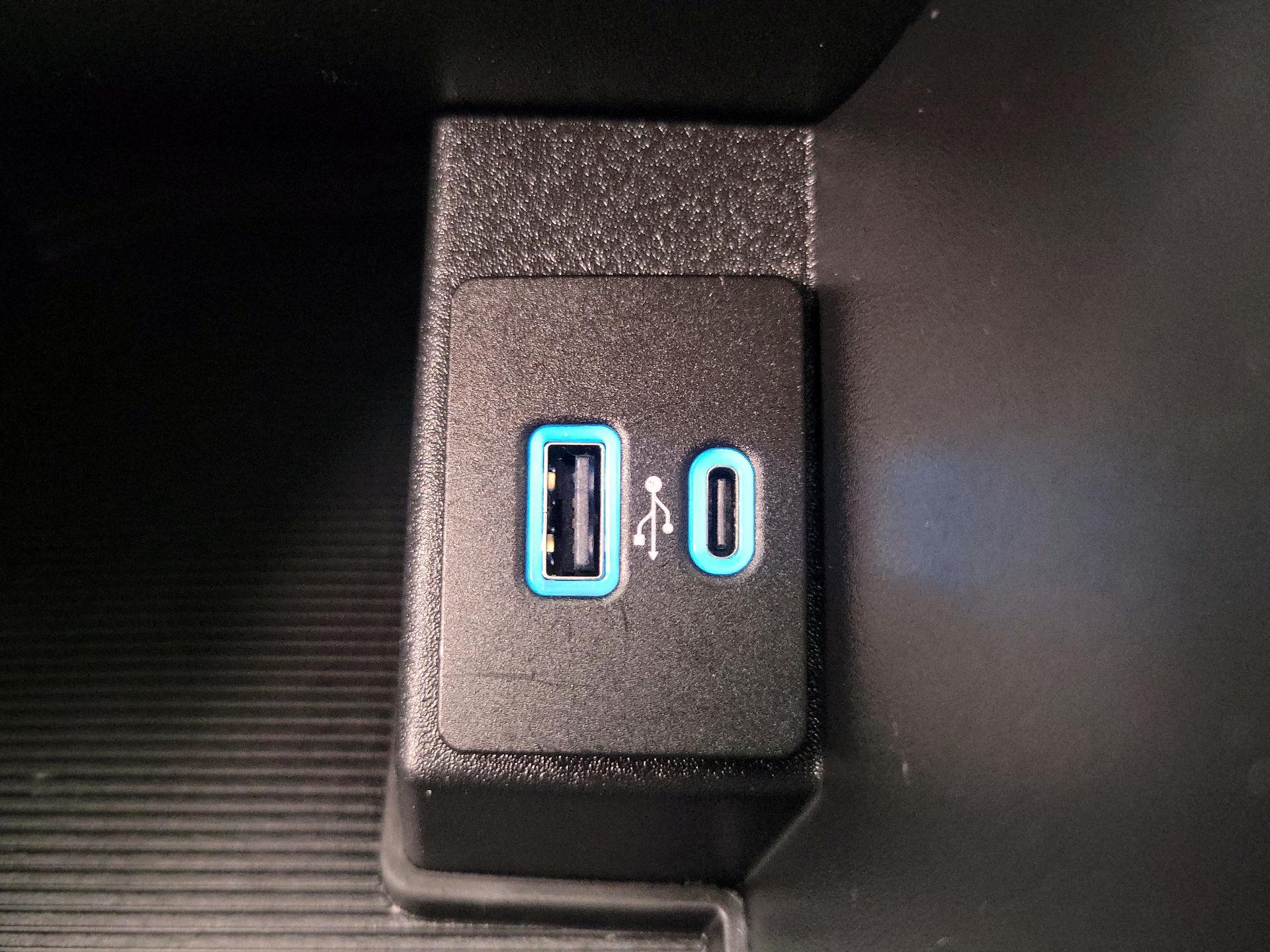 Thumbnail: 2024 Ford Edge - 19