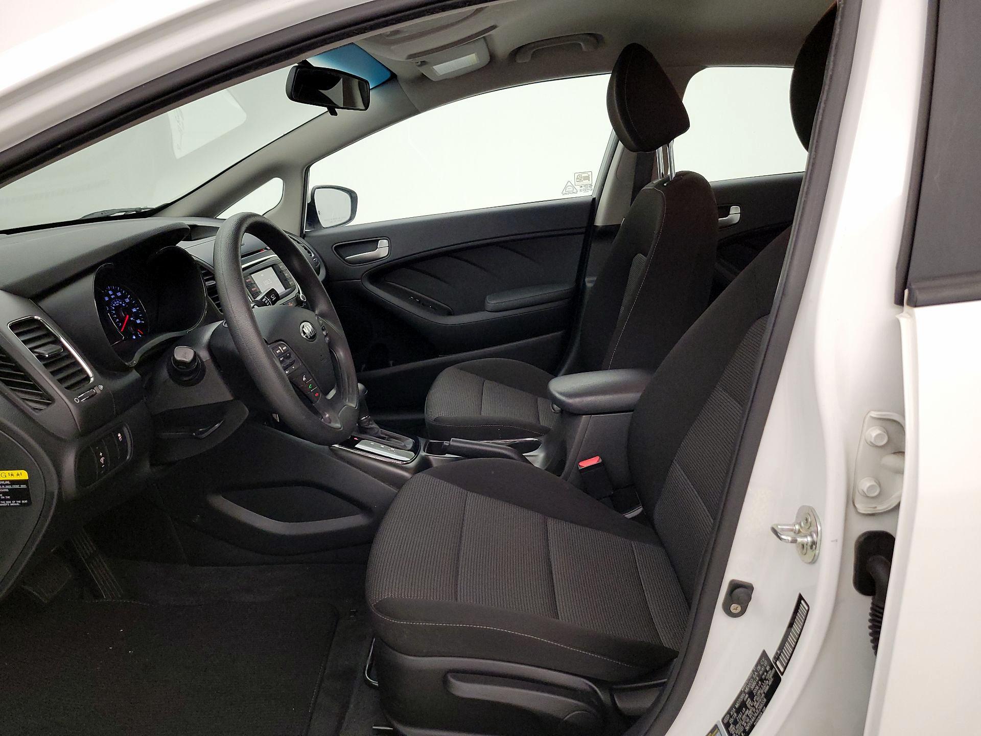 Thumbnail: 2018 Kia Forte - 11