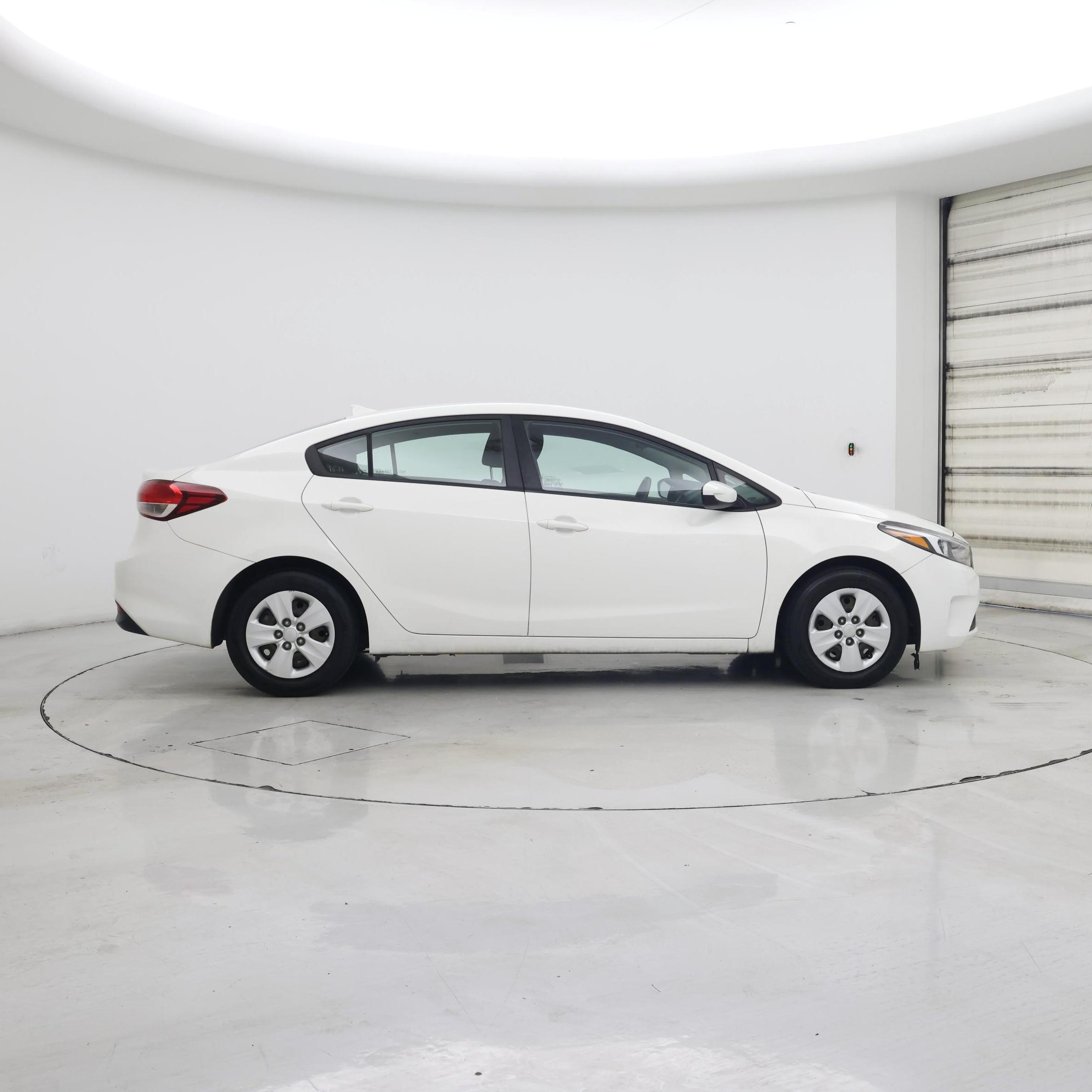 Thumbnail: 2018 Kia Forte - 7