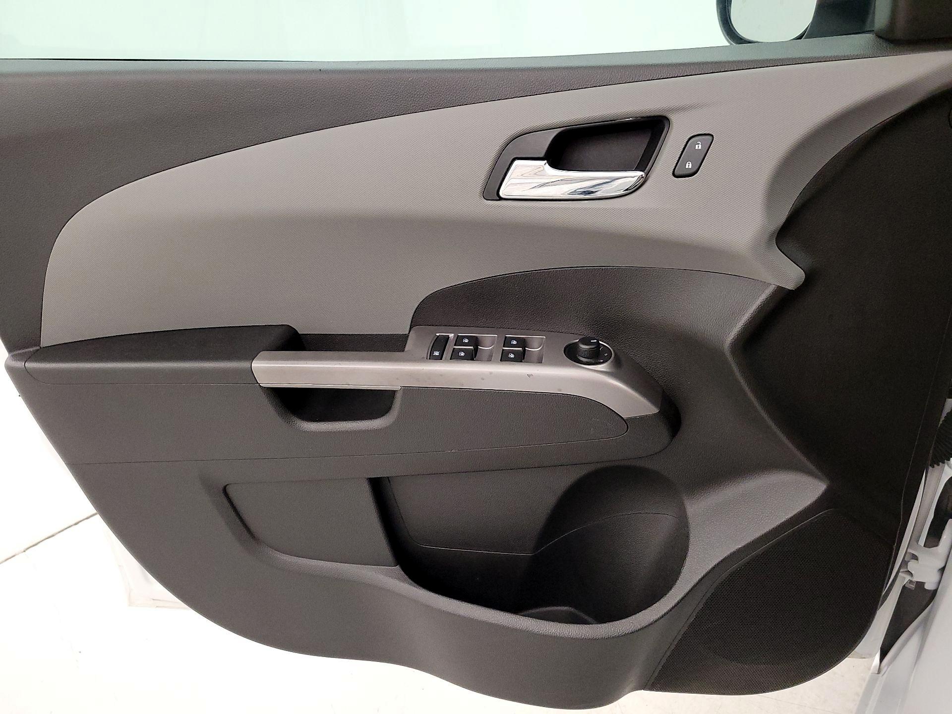 Thumbnail: 2019 Chevrolet Sonic - 12