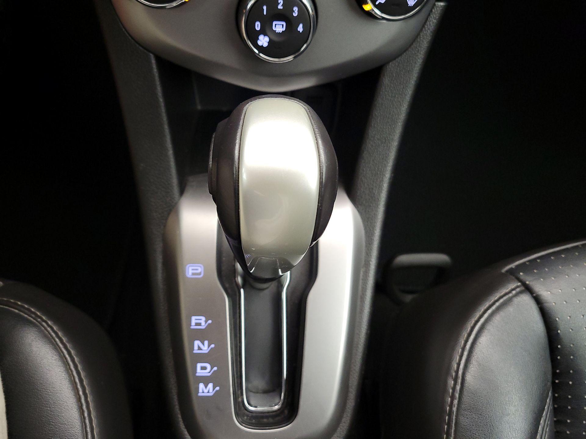 Thumbnail: 2019 Chevrolet Sonic - 17